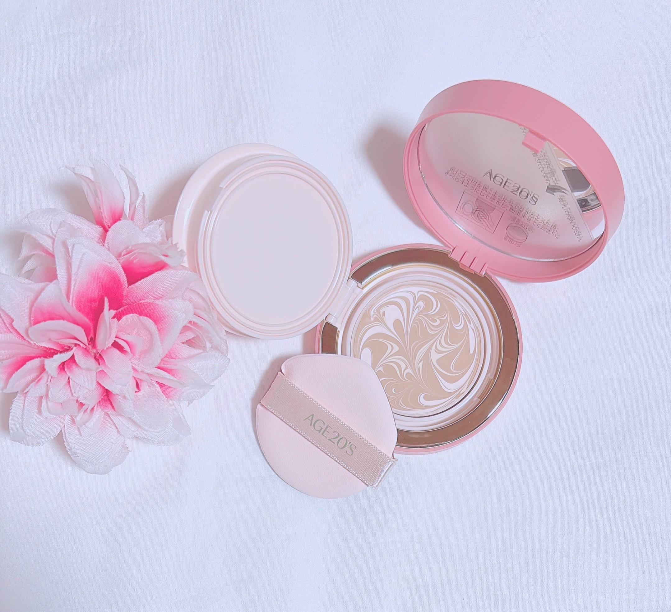 ヴェールヌーディ エッセンスパクトグロウ/AGE20’s/クリーム・エマルジョンファンデーションを使ったクチコミ（2枚目）