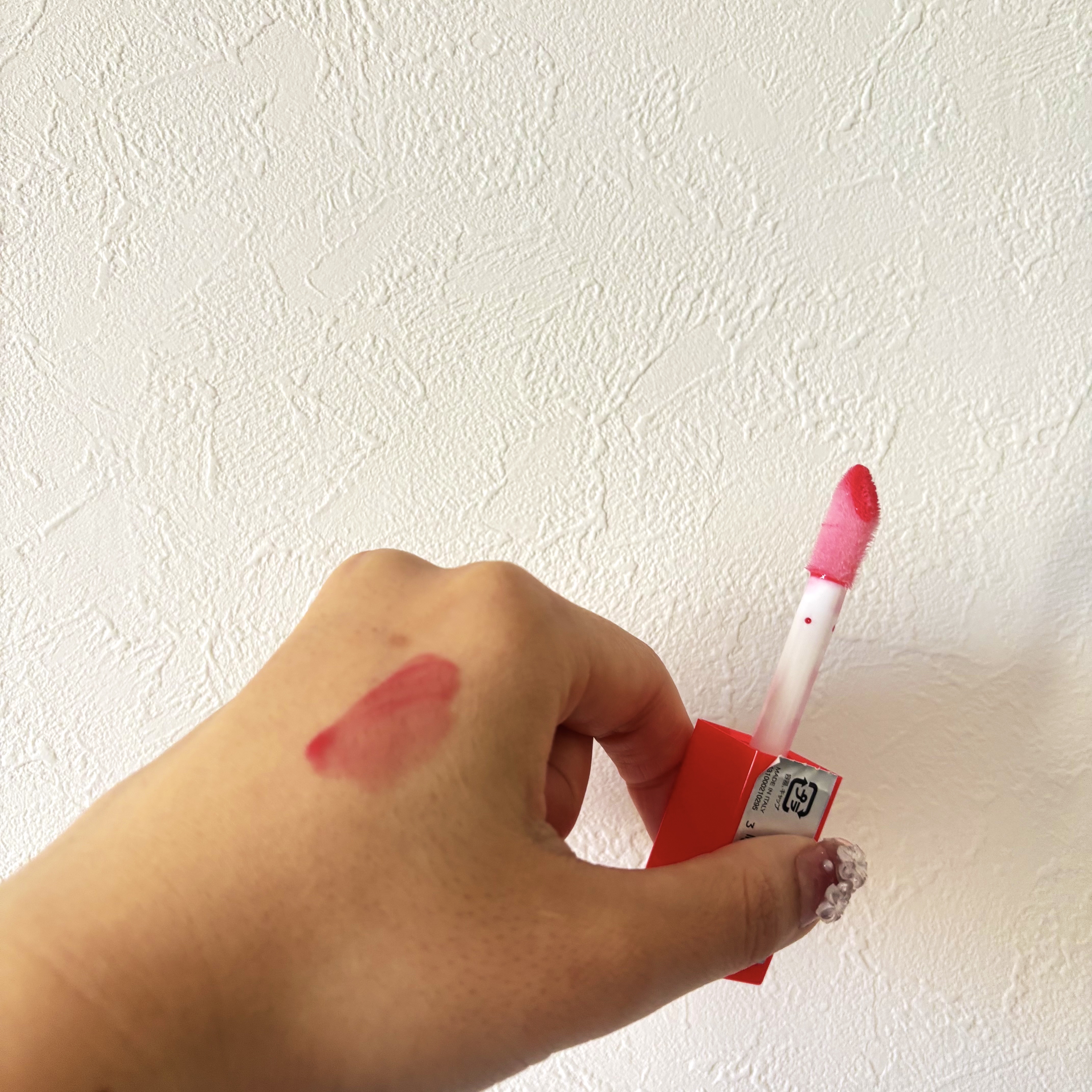 オーマイグロス リップオイル 004 ビビッドレッド(ザクロの香り)/リンメル ロンドン/リップグロスを使ったクチコミ（3枚目）