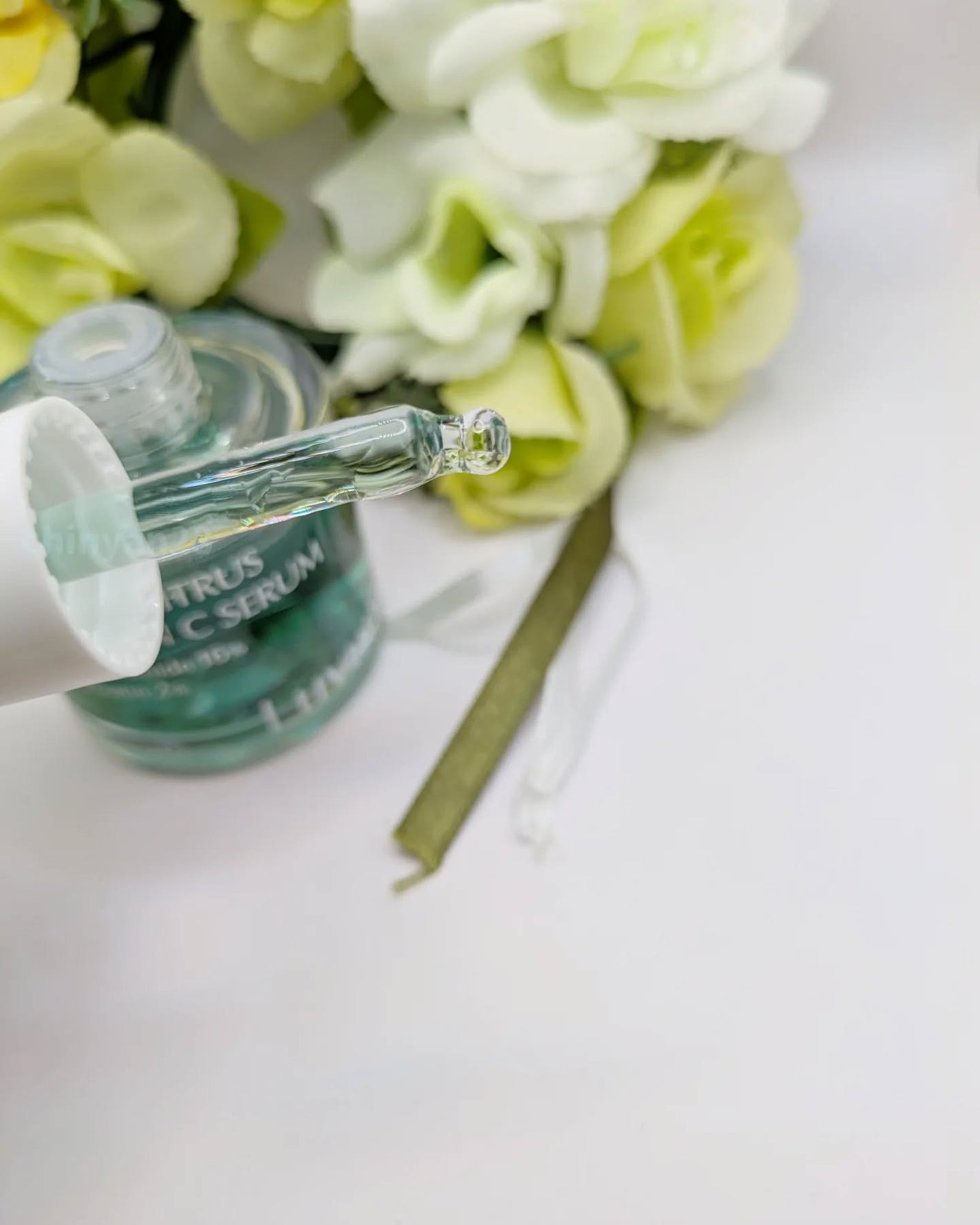 chinyan28 on LIPS 「Luvum「グリーンシトラス ビタミンCセラム」パッと明るいグ..」(3枚目)