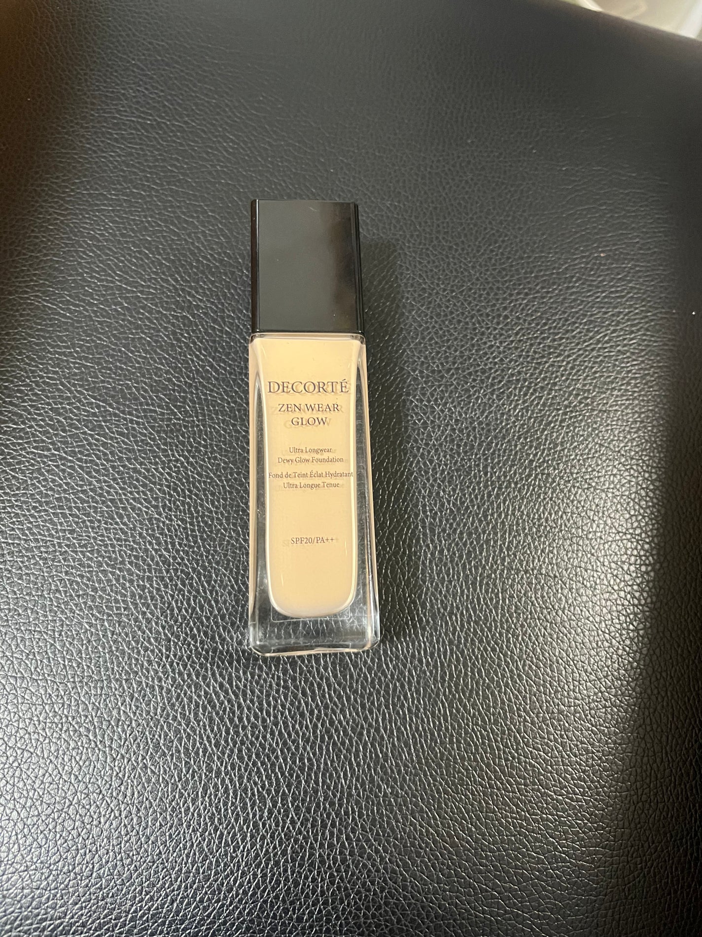 ゼン ウェア グロウ/DECORTÉ/リキッドファンデーションを使ったクチコミ(1枚目)