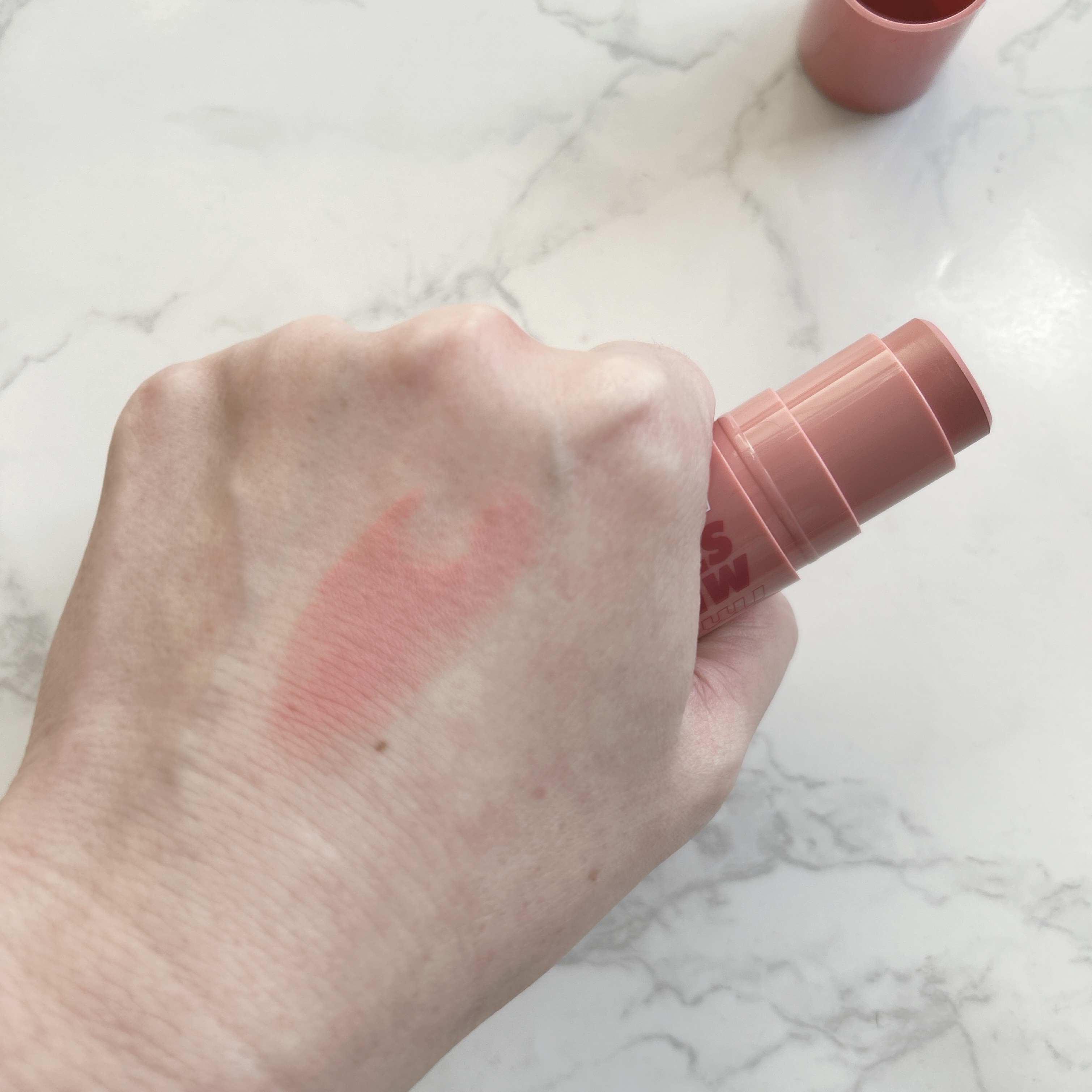 アイムマルチスティックブラッシャー/i’m meme/ジェル・クリームチークを使ったクチコミ（3枚目）