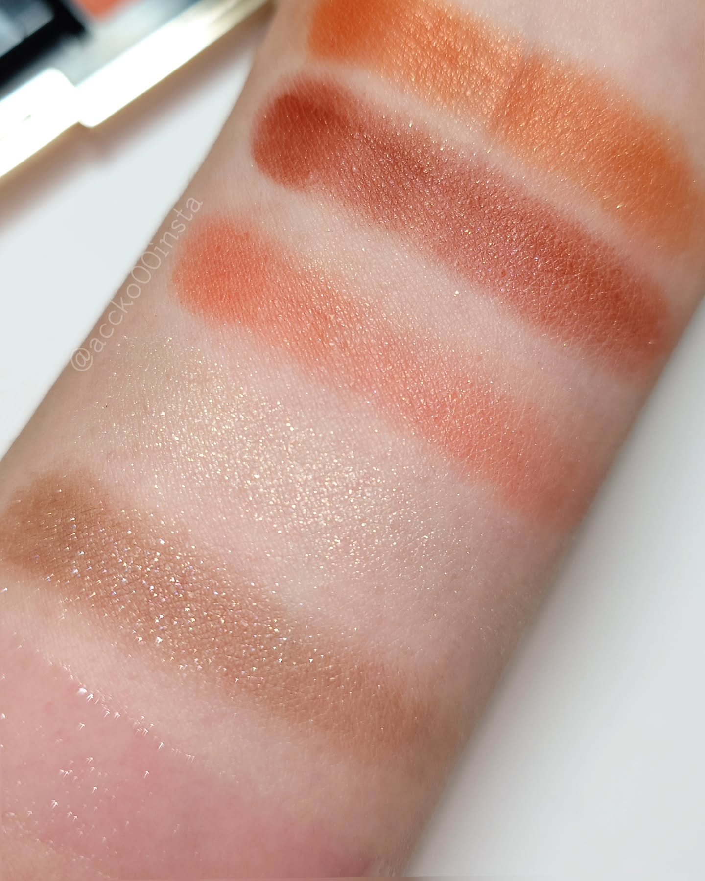 ディオール アディクト リップ グロウ オイル 000 ユニバーサル クリア /Dior/リップグロスを使ったクチコミ（3枚目）