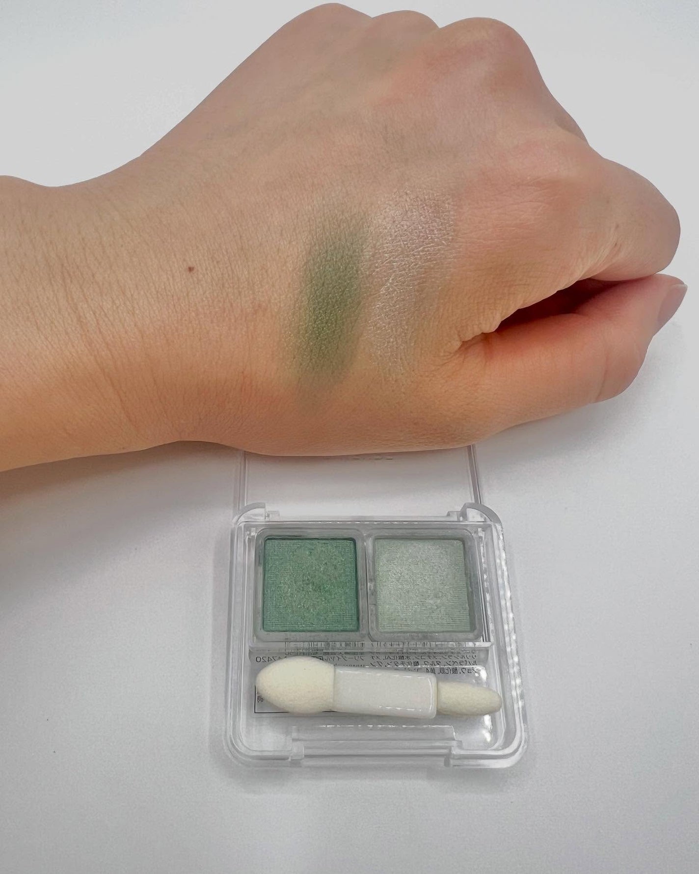 ツイン カラー アイシャドウ/ちふれ/アイシャドウパレットを使ったクチコミ(3枚目)