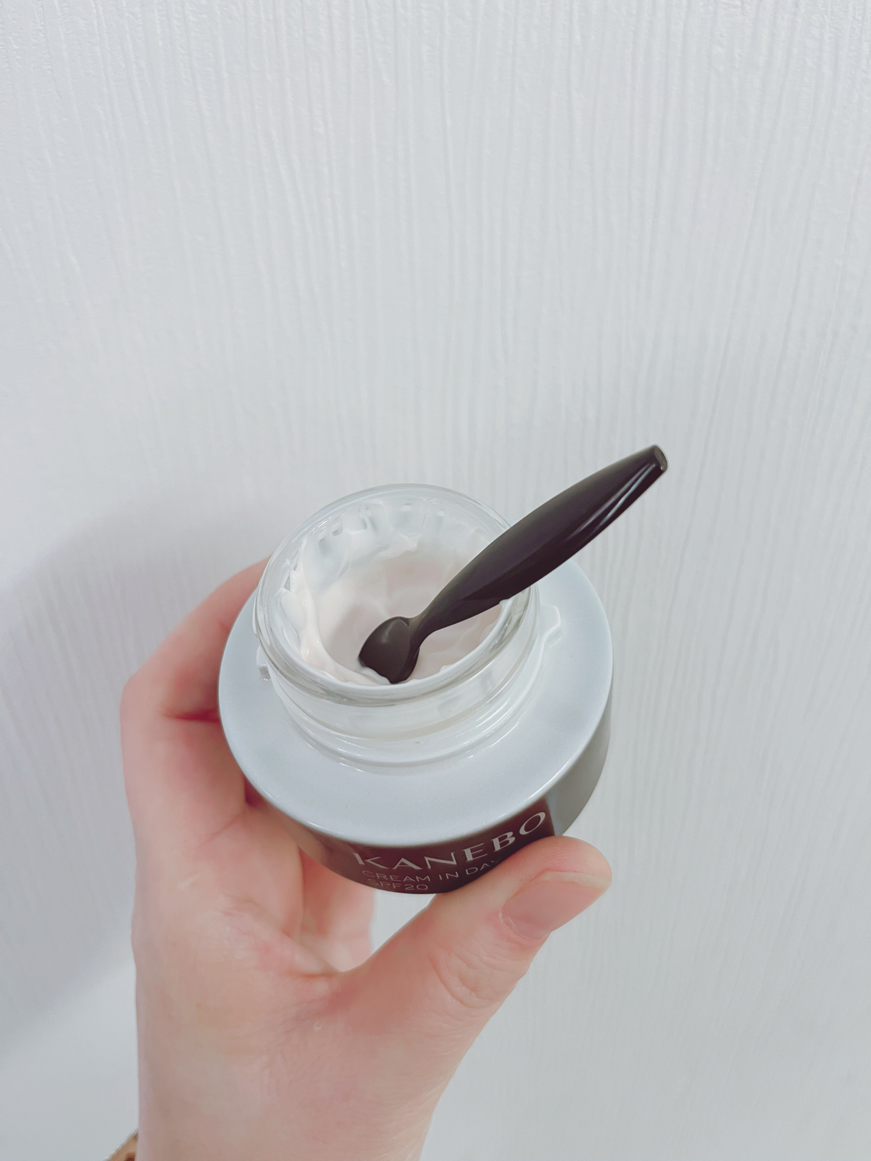 クリーム　イン　デイ/KANEBO/フェイスクリームを使ったクチコミ（2枚目）