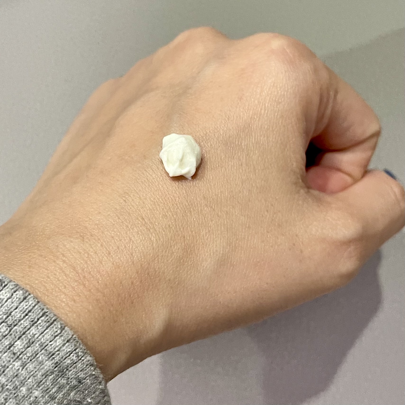 アクアリッチ エアリーホールドクリーム（呼吸感ベールUV）/ビオレ/日焼け止めクリームを使ったクチコミ（3枚目）