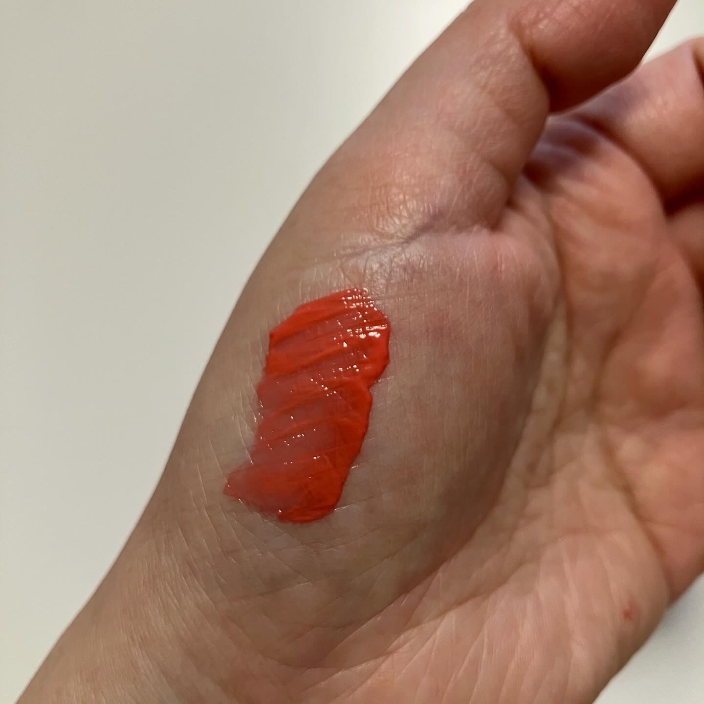 ポッピングバルーンティント 501 フィジング/Laka/リップティントを使ったクチコミ（3枚目）