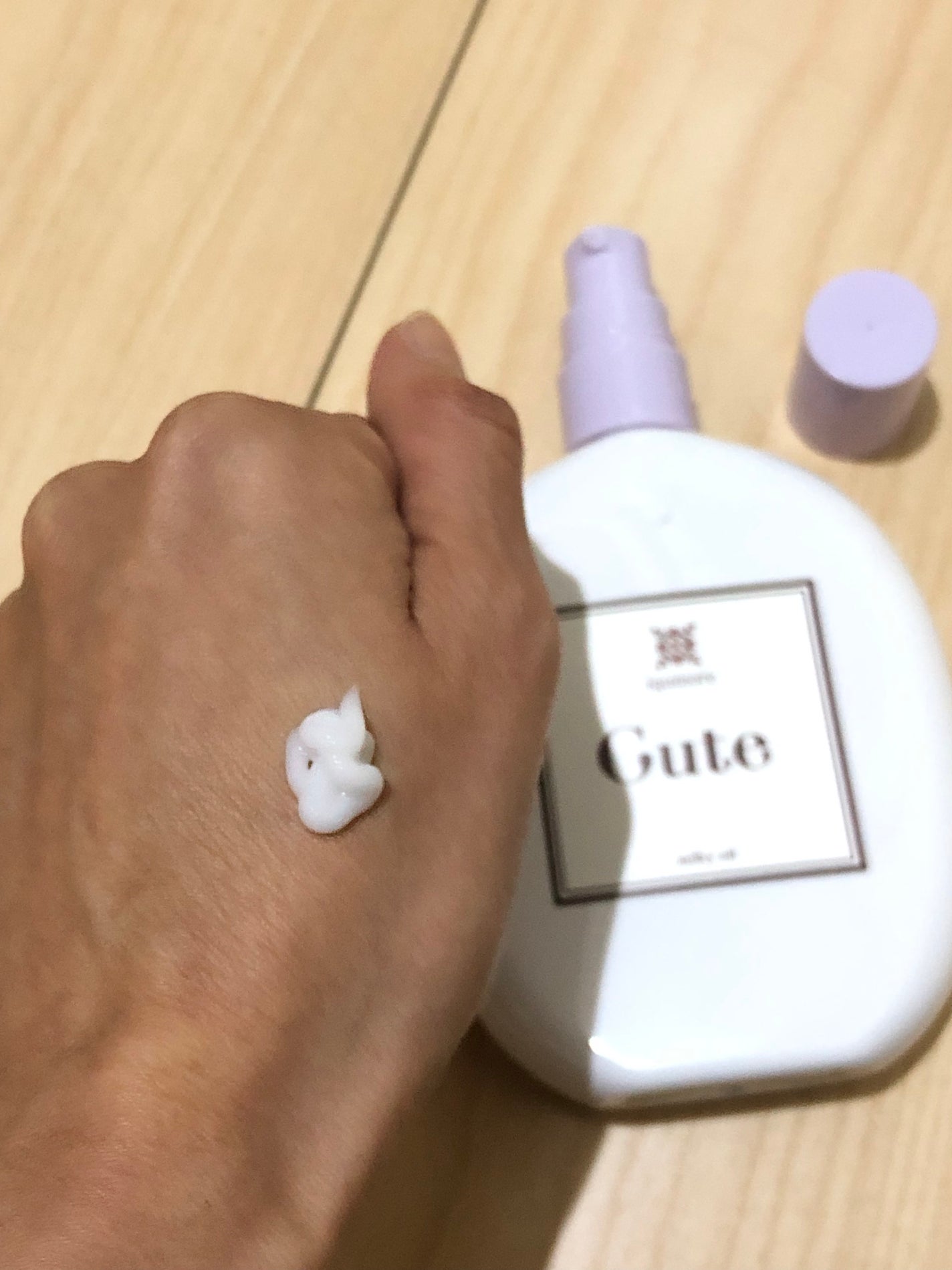 イクモアキュートミルキィオイル/iqumore/ヘアオイルを使ったクチコミ(2枚目)