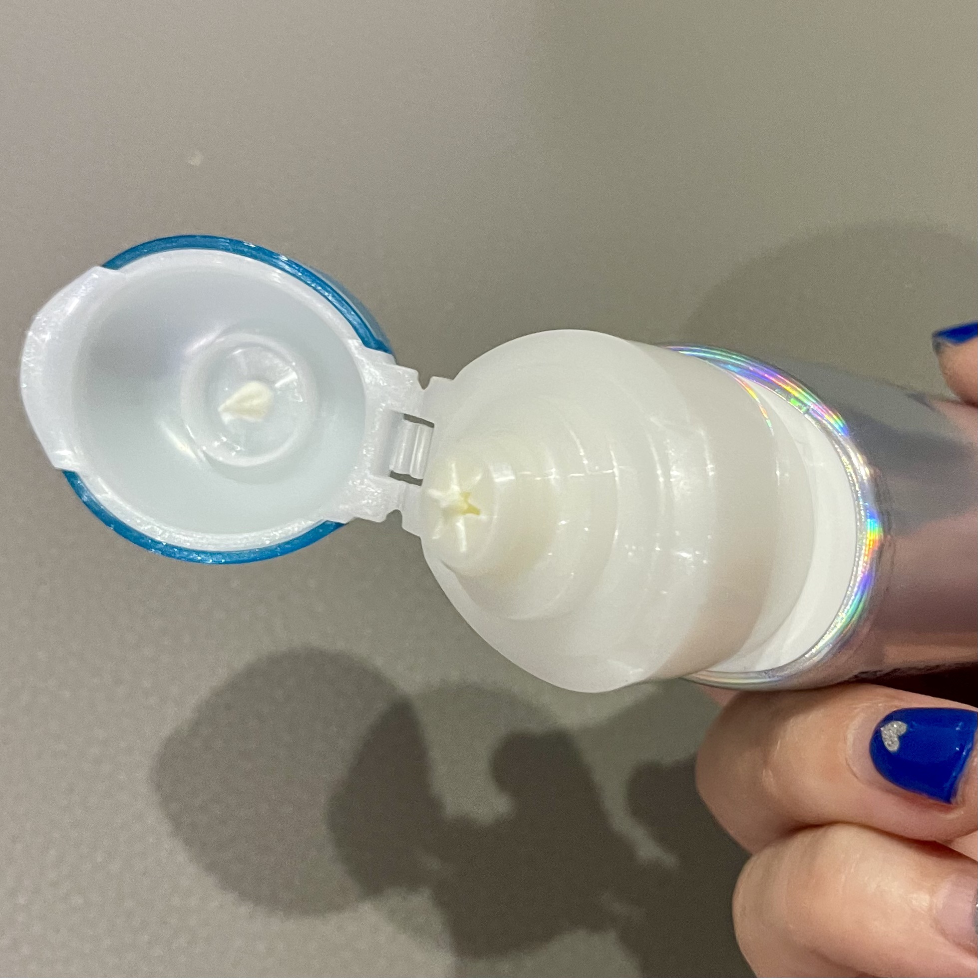 アクアリッチ エアリーホールドクリーム（呼吸感ベールUV）/ビオレ/日焼け止めクリームを使ったクチコミ（2枚目）