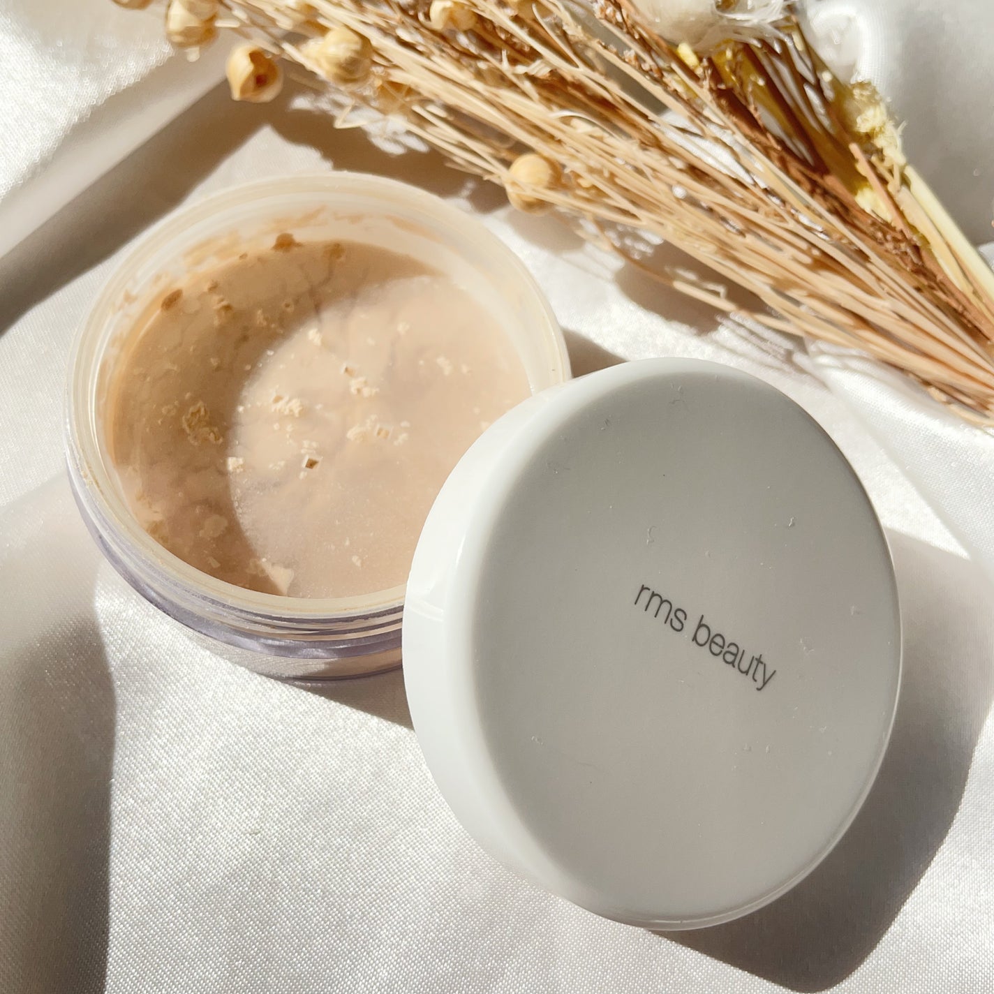 アンパウダー/rms beauty/ルースパウダーを使ったクチコミ(5枚目)