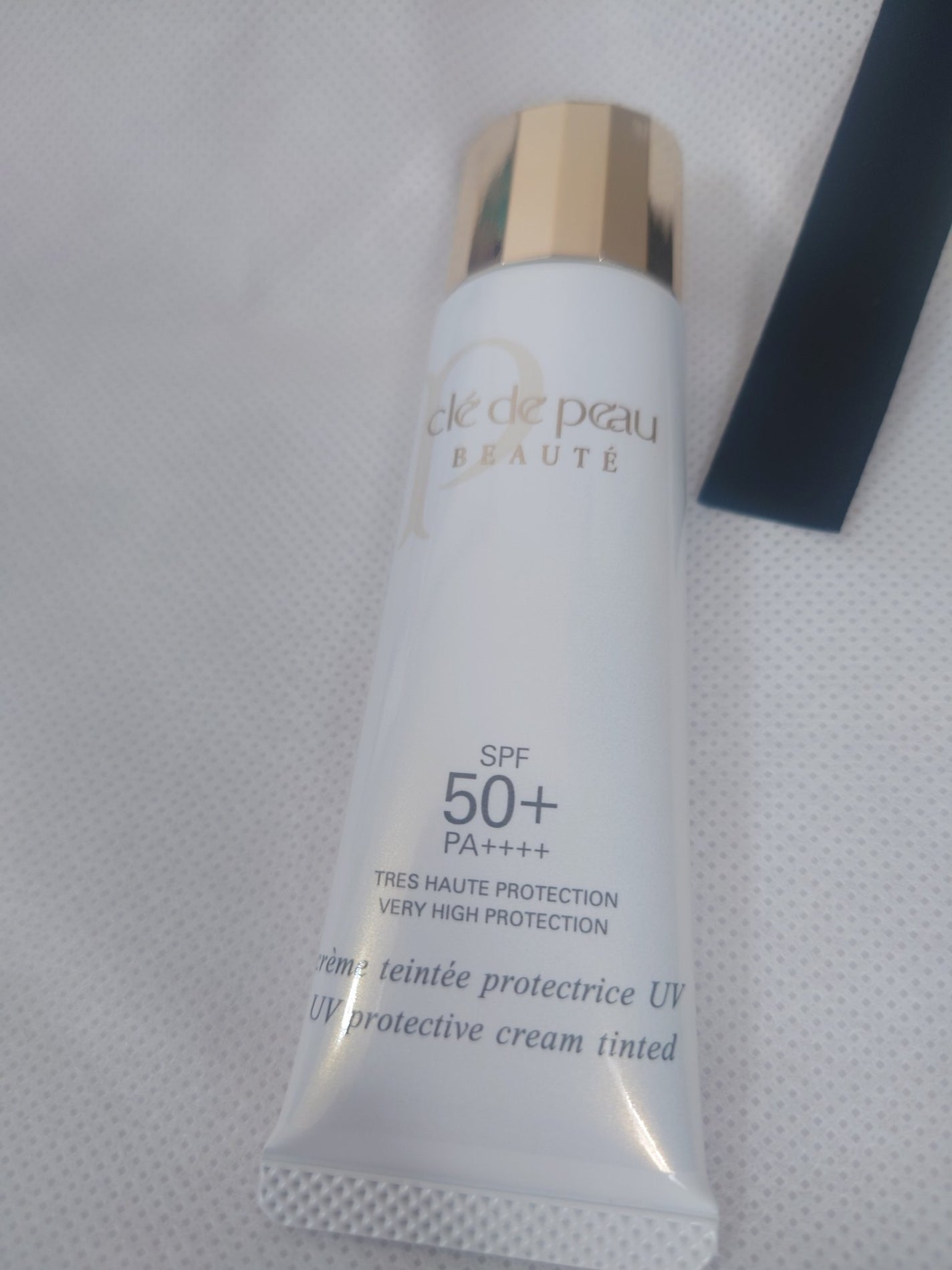 クレームタンテUV/クレ・ド・ポー ボーテ/日焼け止めクリームを使ったクチコミ(1枚目)
