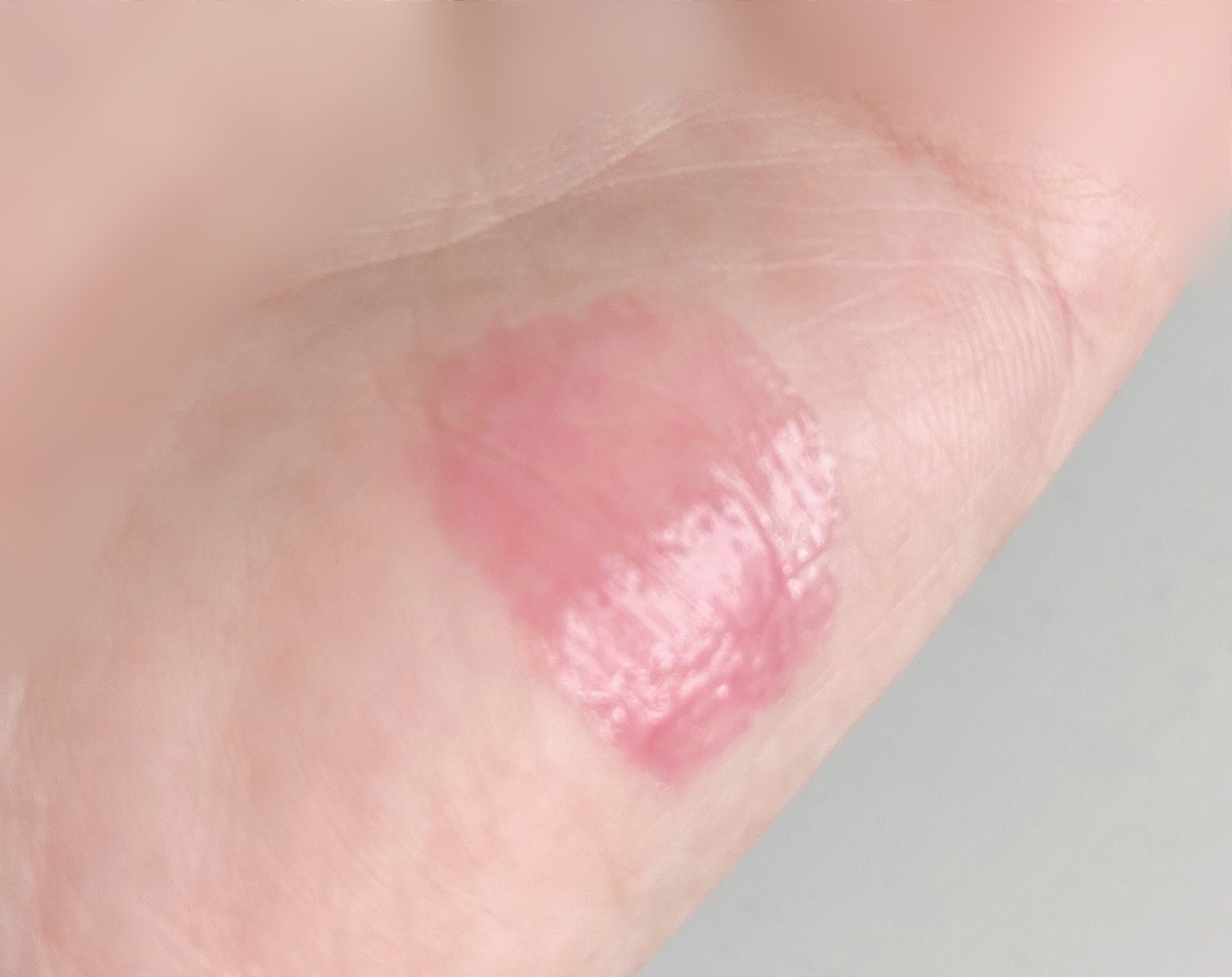 ジルスチュアート　クリスタルブルーム　リップブーケ セラム 112 sakura kiss＜サクラブーケ＞（限定色）/JILL STUART/リッププランパーを使ったクチコミ（2枚目）