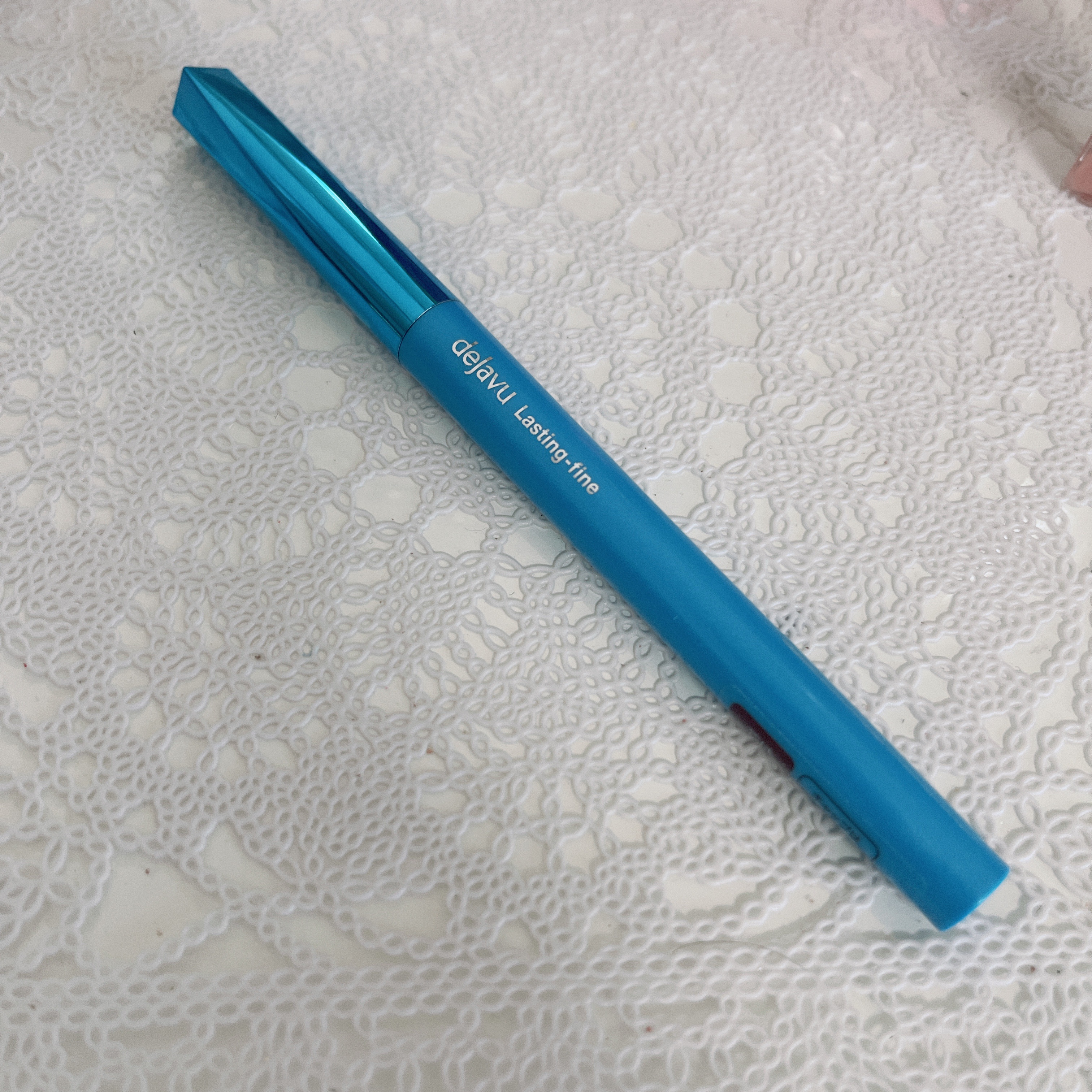 「密着アイライナー」極細クリームペンシル/デジャヴュ/ペンシルアイライナーを使ったクチコミ（1枚目）