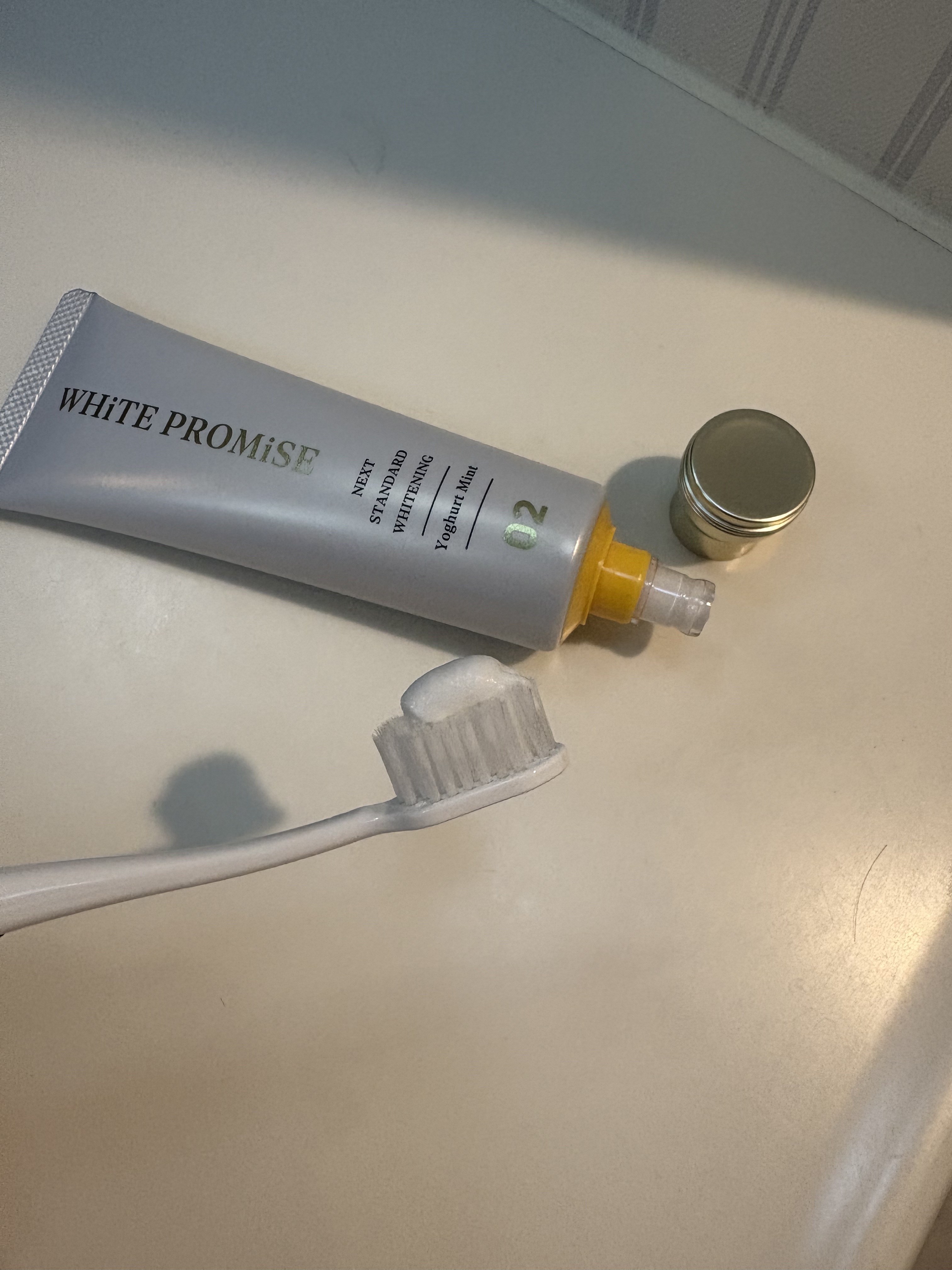 ホワイトプロミス  美白*＋むし歯予防*/WHiTE PROMiSE/歯磨き粉を使ったクチコミ（2枚目）