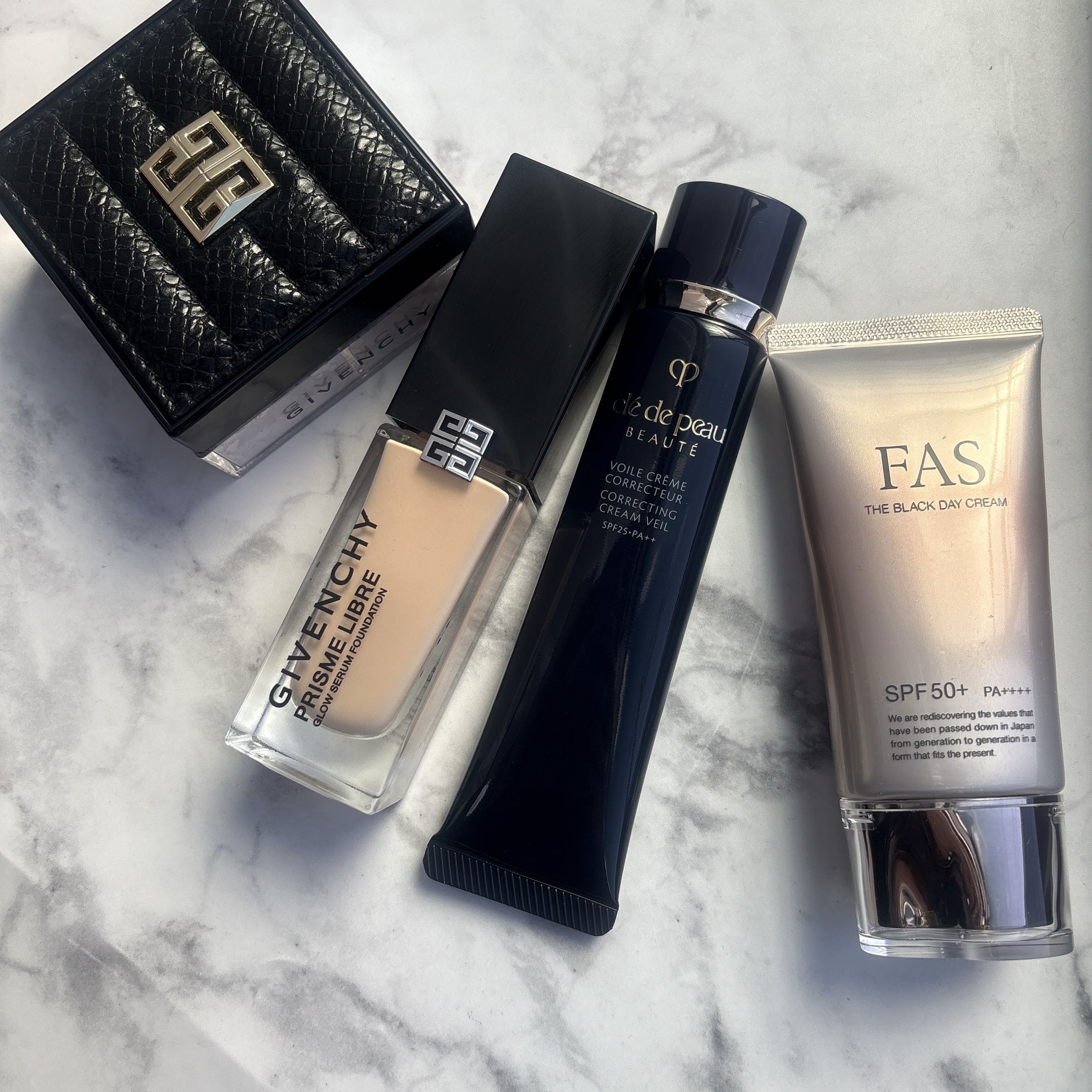 プリズム・リーブル クチュール コレクション 2025 限定パッケージ/GIVENCHY/ルースパウダーを使ったクチコミ（1枚目）