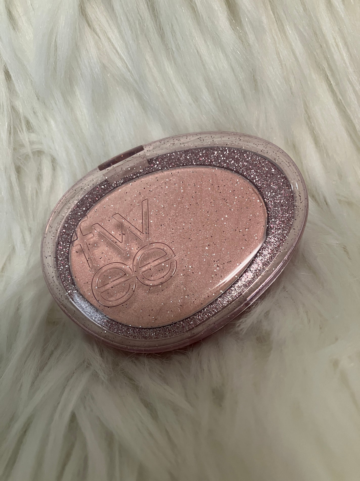 フィー グリッツストーンハイライター/fwee/パウダーハイライトを使ったクチコミ(1枚目)