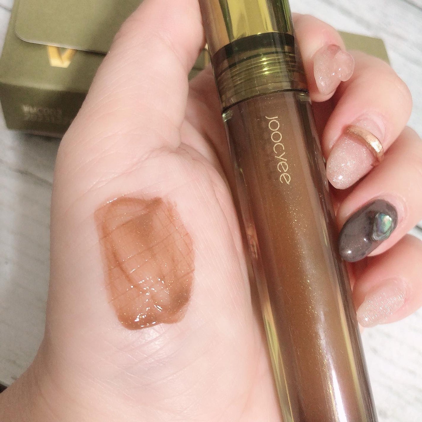 VINTAGEシリーズ 浮金ミラーリップグロス/Joocyee/口紅を使ったクチコミ(2枚目)