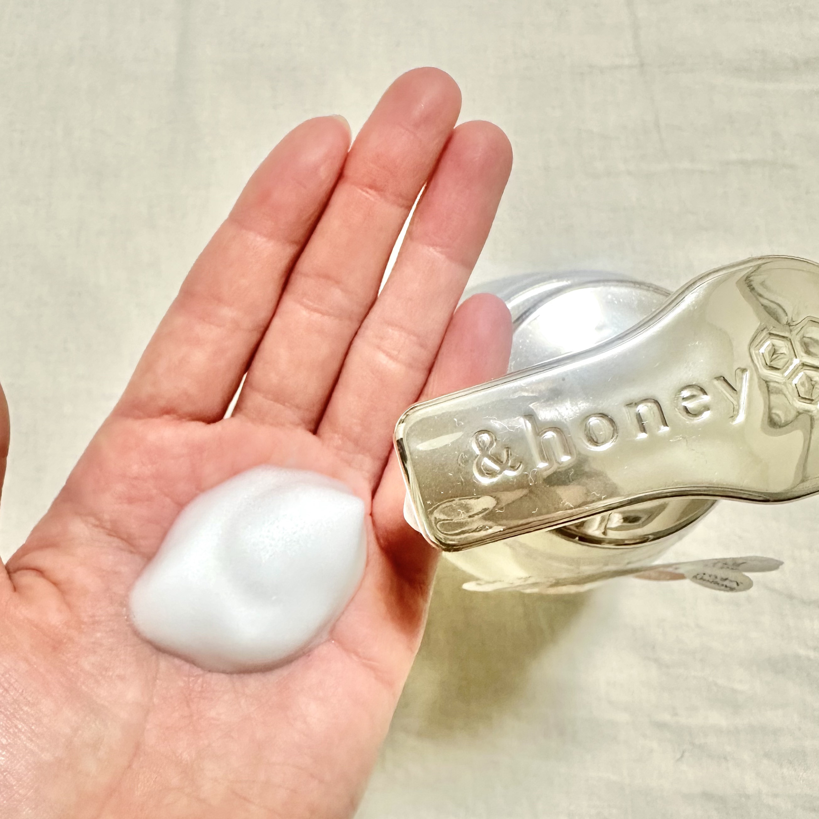 メロウエアリー 泡ボディウォッシュ/&honey/ボディソープを使ったクチコミ（2枚目）