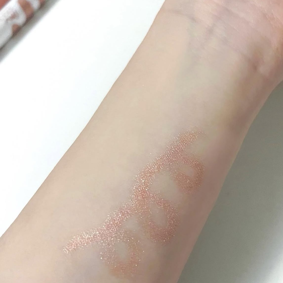 アイムスティックシャドウシマー 003 ピンクチャーム/i’m meme/スティックアイシャドウを使ったクチコミ（2枚目）