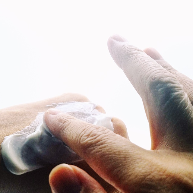 レチノUVハンドクリーム/BORDER FREE cosmetics/ハンドクリームを使ったクチコミ（3枚目）