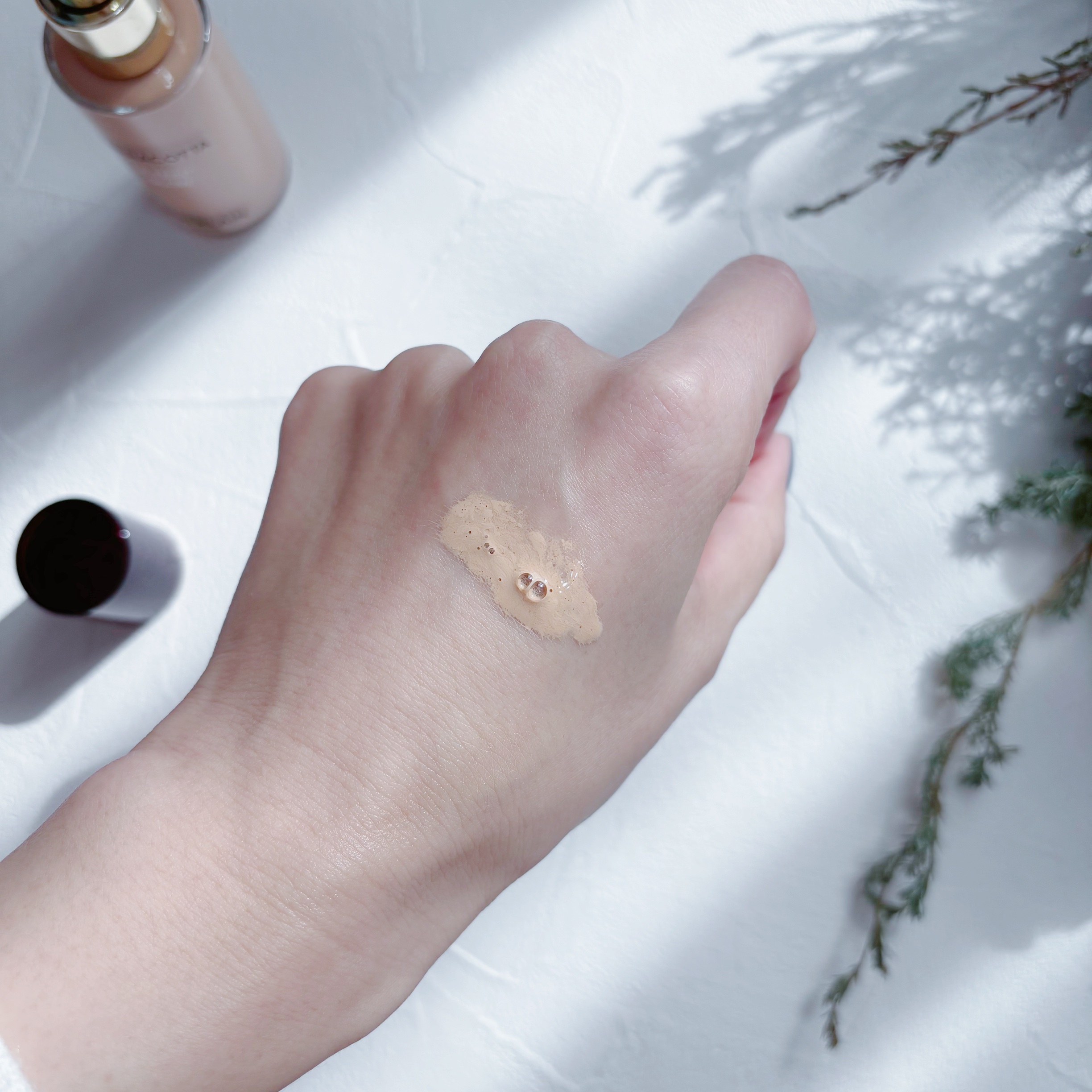 GUERLAIN テラコッタ フルイド グロウのクチコミ「びっくりするほどさらさらなテクスチャ。
カバー力は期待できないかもと思ったら、色むらや薄いシミ.....」（2枚目）