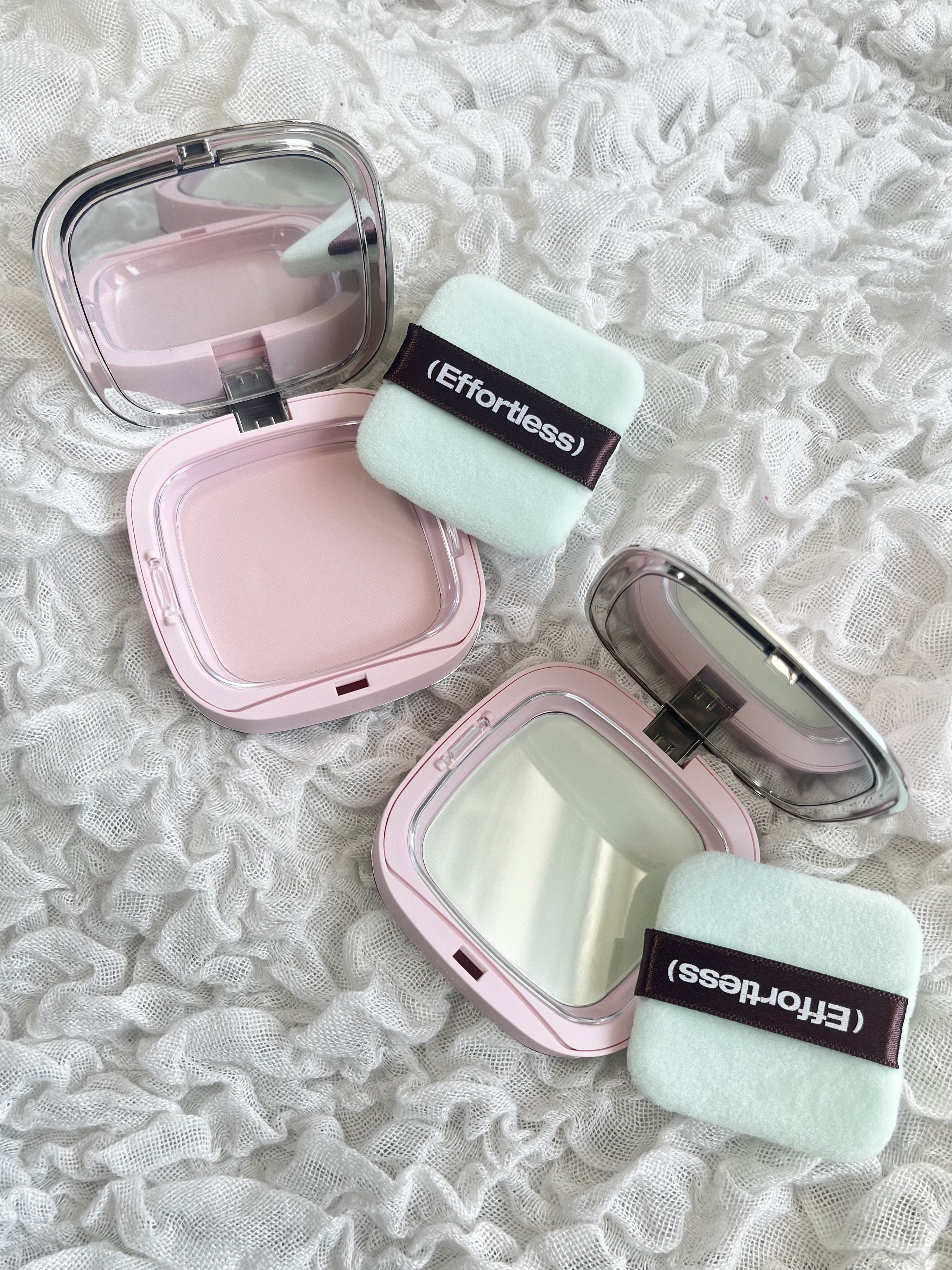 ウォーターカラーペタルパウダーパクト/Tooq/プレストパウダーを使ったクチコミ（2枚目）