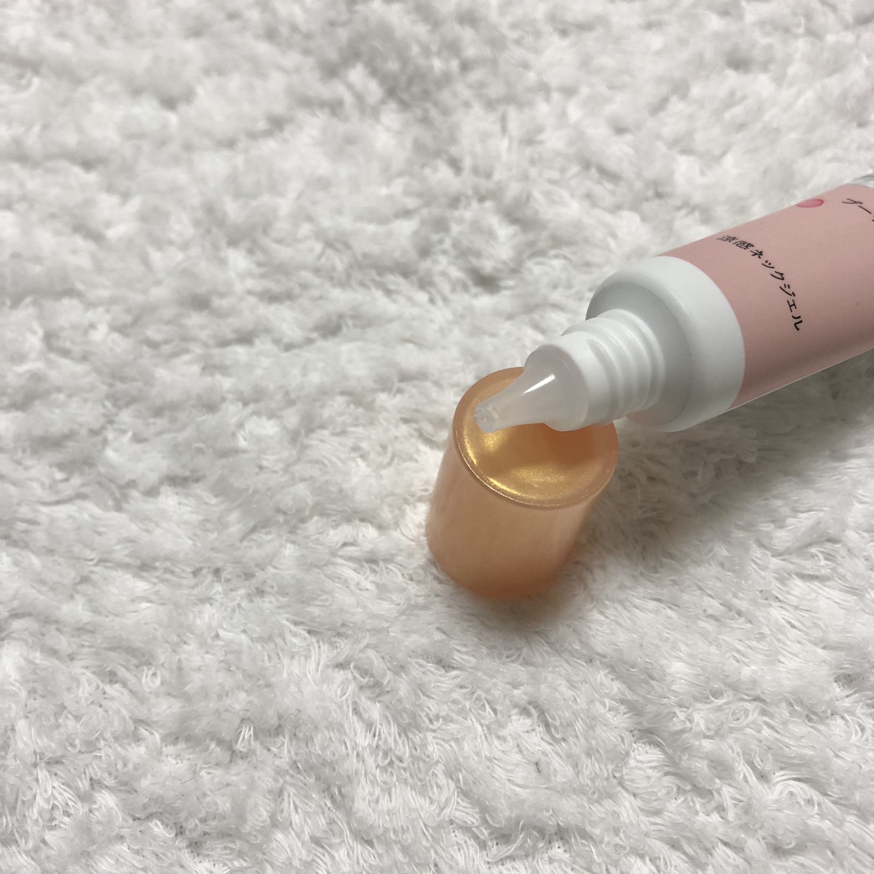 8x4 アロマスイッチ 涼感ネックジェル パリスブーケの香り/８ｘ４/デオドラント・制汗剤を使ったクチコミ（3枚目）