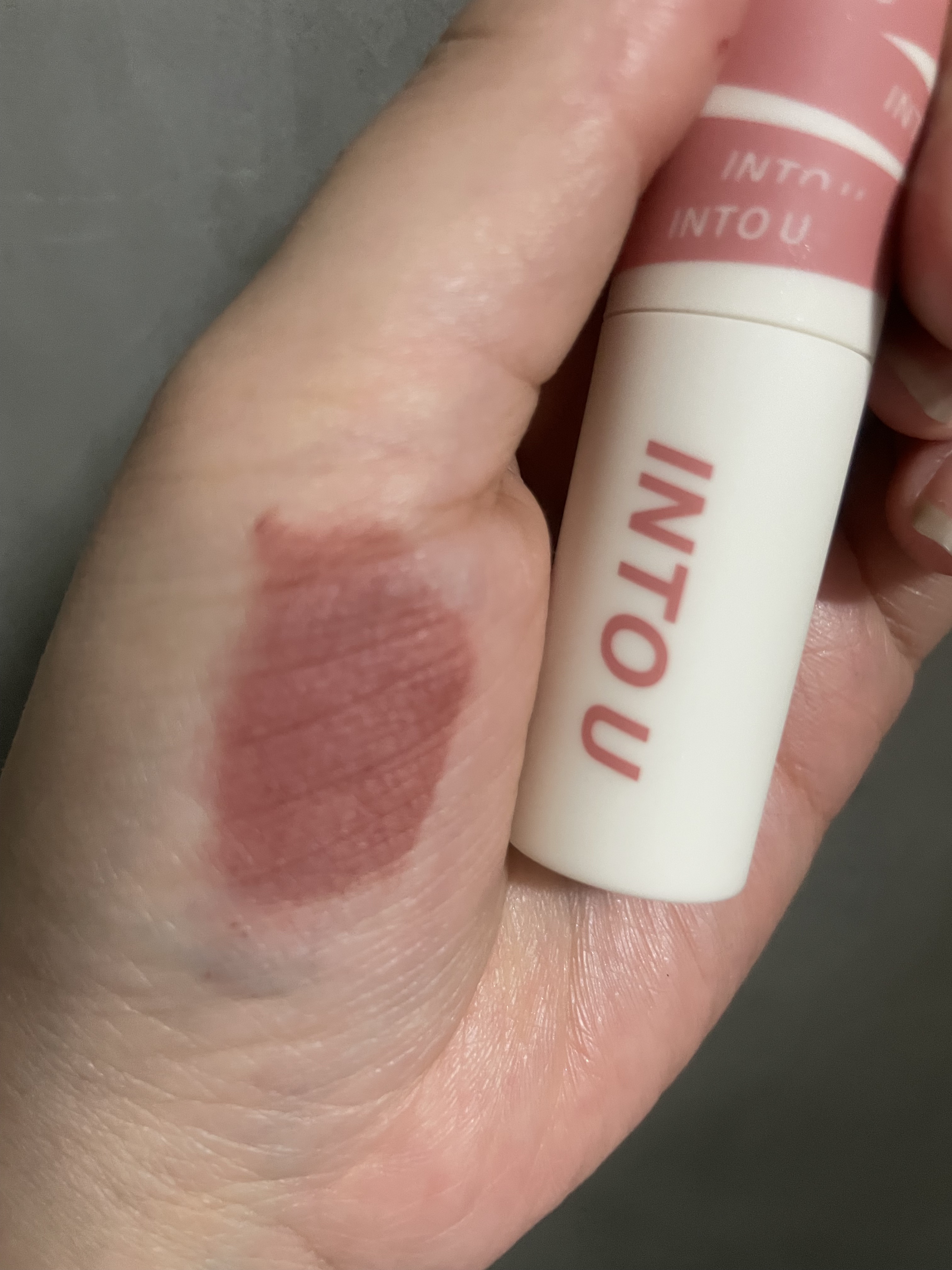 スーパーマットリップ＆チークマッド/INTO U/口紅を使ったクチコミ（1枚目）