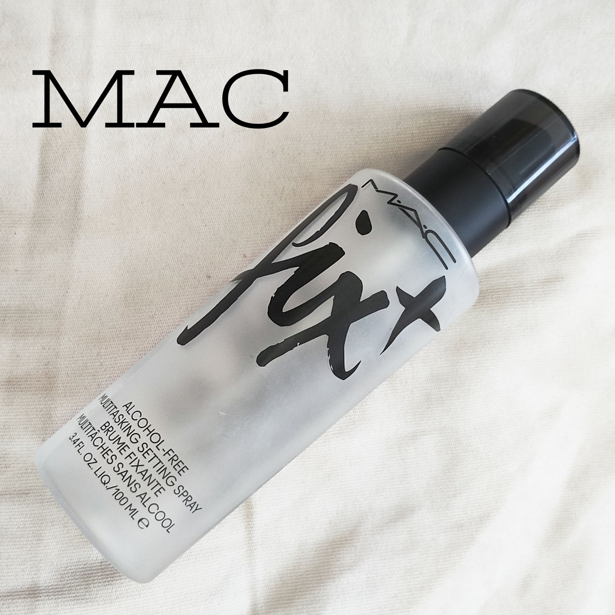 M・A・C

すごく良くて毎日使ってる！！

香りが少し独特だけどメイク崩れがマシになった気がする！！

#マック #ミスト  #名品メイクツールレポ 