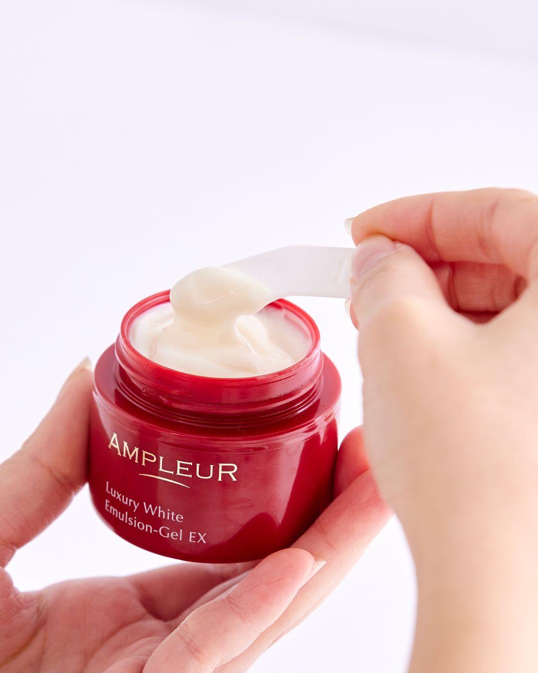 ラグジュアリーホワイト エマルジョンゲルEX/アンプルール/乳液を使ったクチコミ（1枚目）
