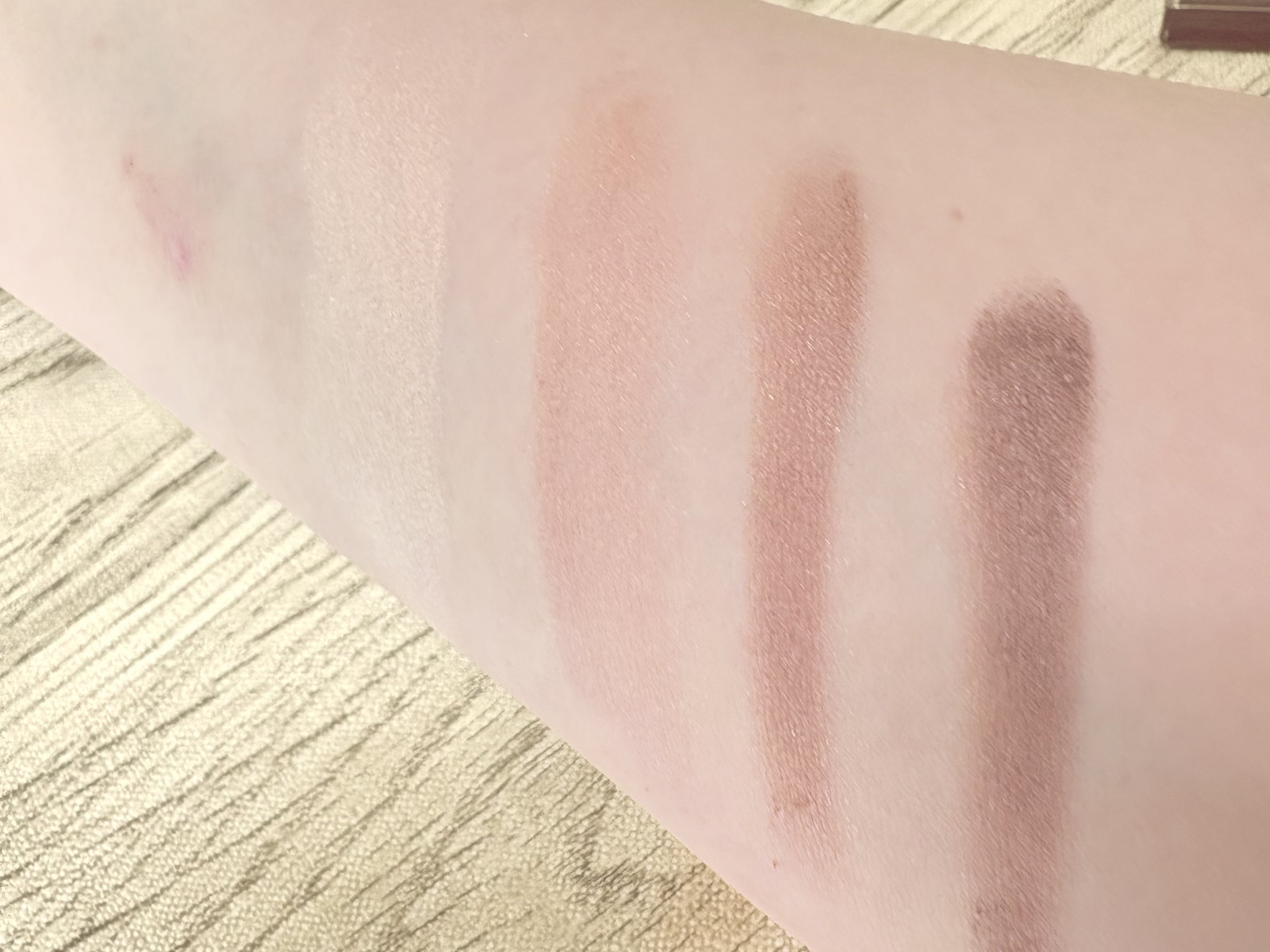 スキニーリッチシャドウ/excel/アイシャドウパレットを使ったクチコミ（2枚目）