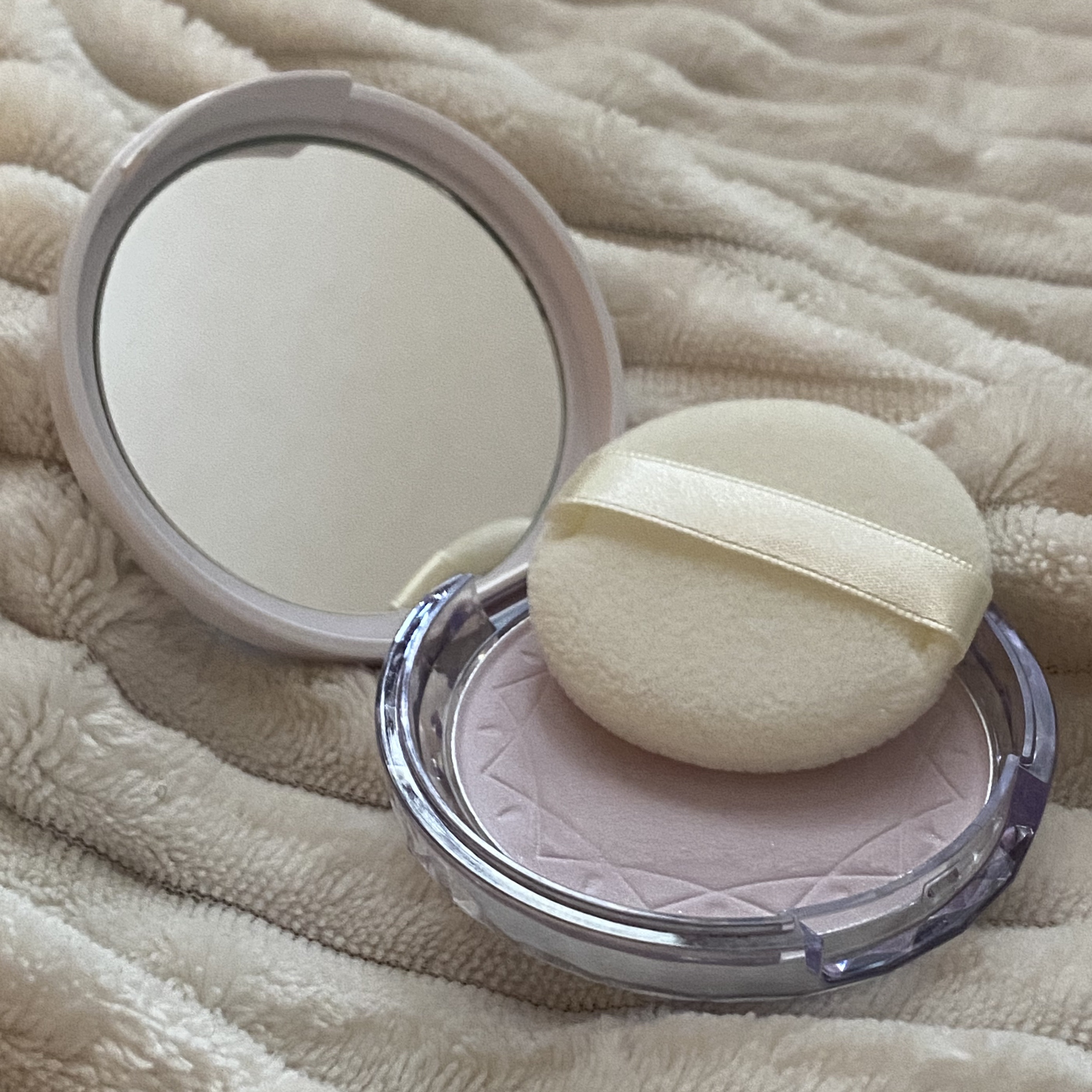 UVクリアフェイスパウダー/CEZANNE/プレストパウダーを使ったクチコミ（2枚目）