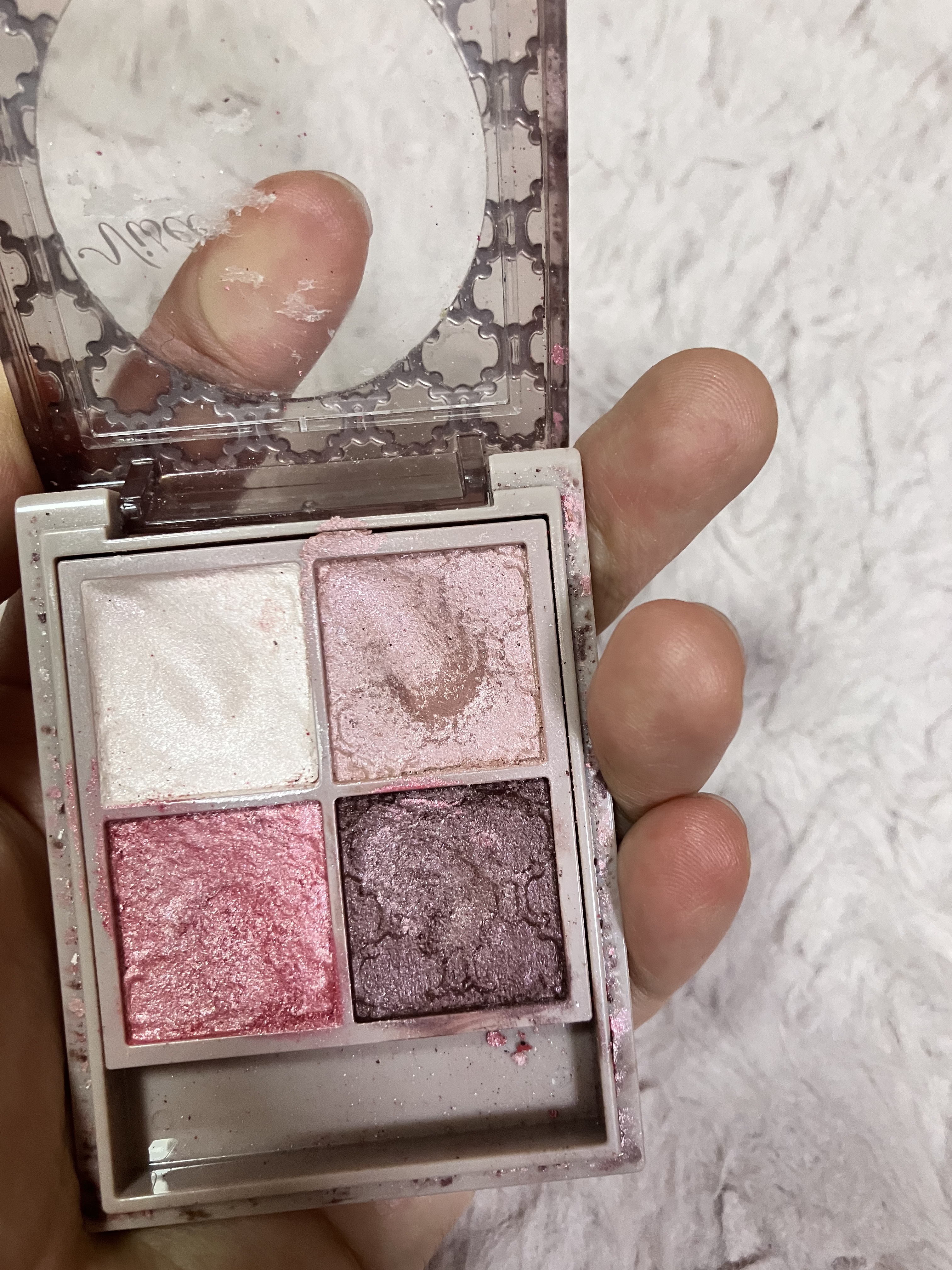 グロッシーリッチ アイズ N/Visée/アイシャドウパレットを使ったクチコミ（1枚目）