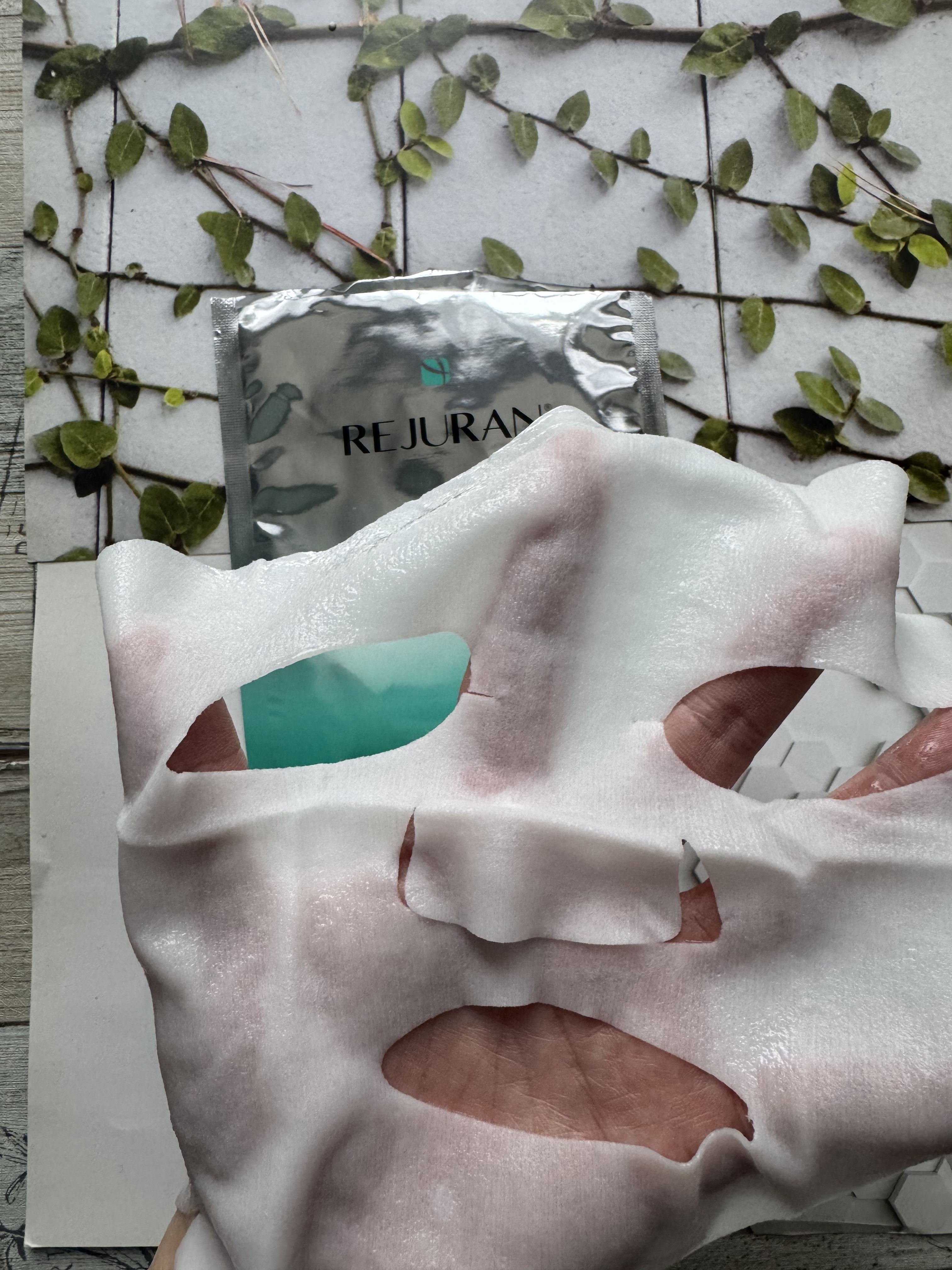 REJURAN ターンオーバーマスク(5枚入り)/REJURAN COSMETICS/シートマスク・パックを使ったクチコミ（2枚目）