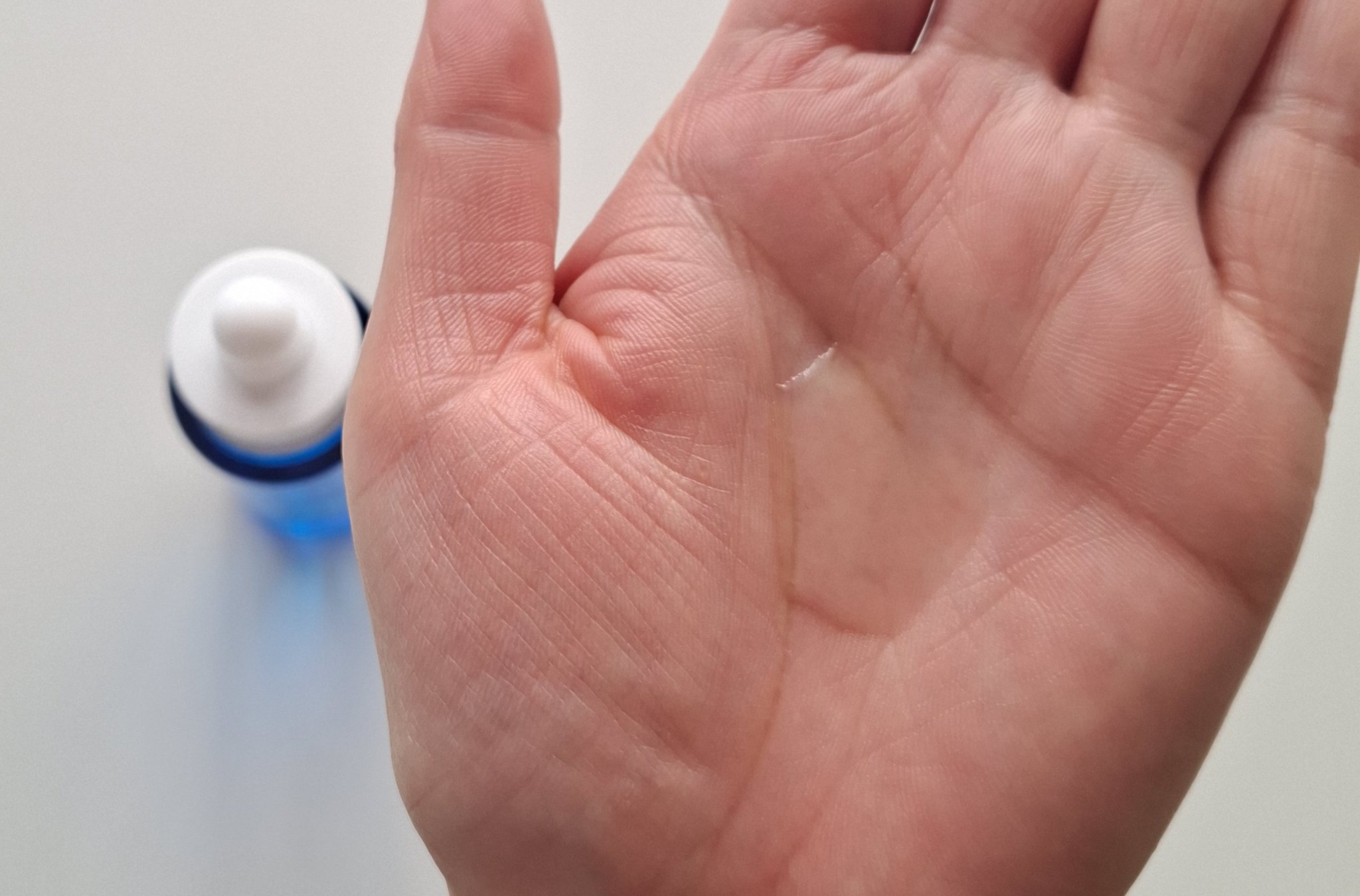 アイムユアヒーロー モイストピールケアセラム/SISI/美容液を使ったクチコミ（3枚目）