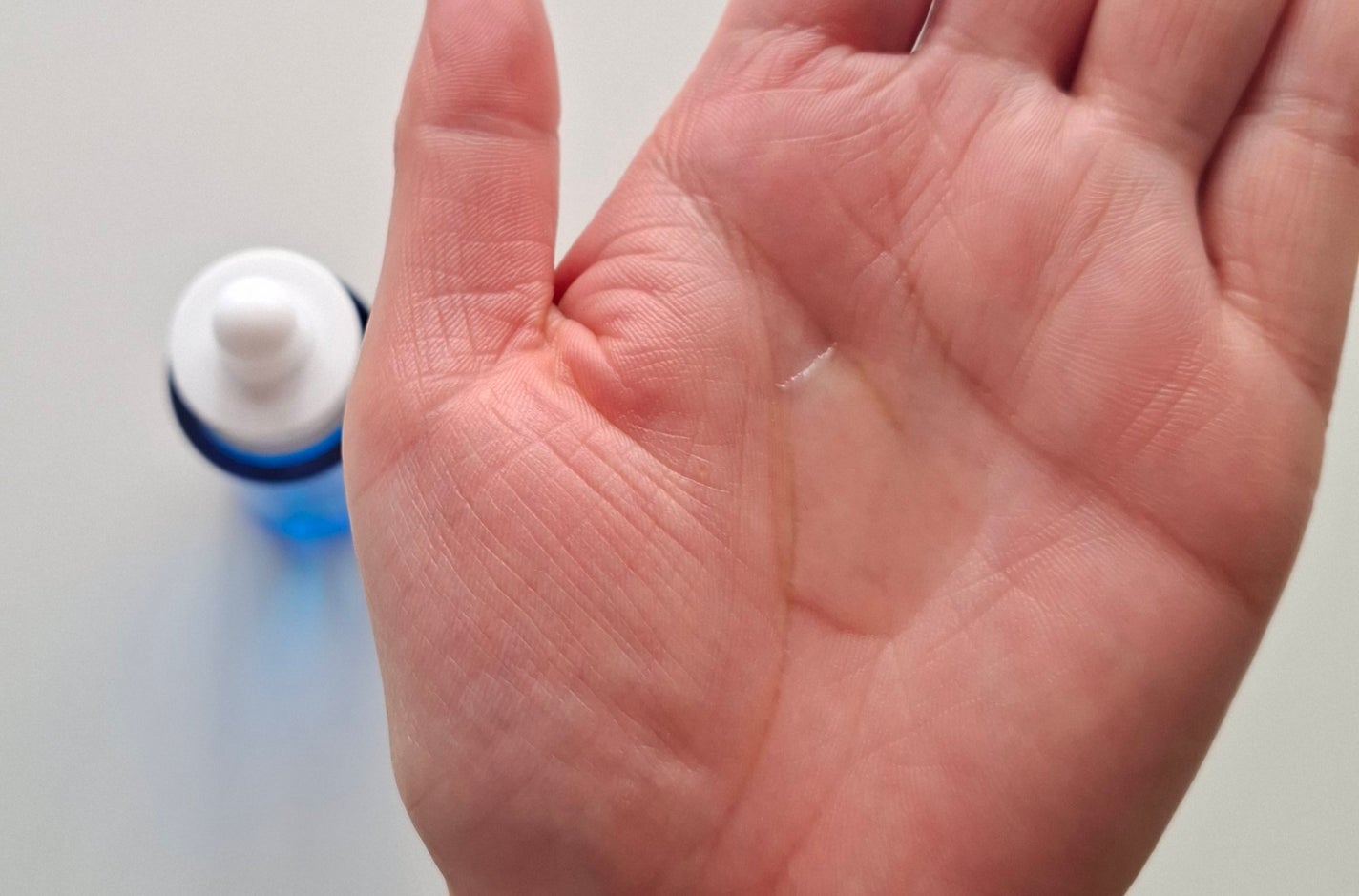 アイムユアヒーロー モイストピールケアセラム/SISI/美容液を使ったクチコミ(3枚目)