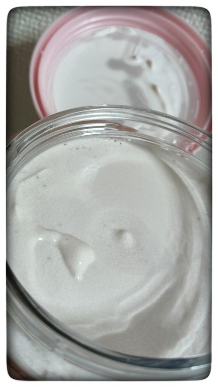 ダヴ ふわとろクリーミースクラブ ザクロ&シアバター/ダヴ/ボディスクラブを使ったクチコミ(3枚目)