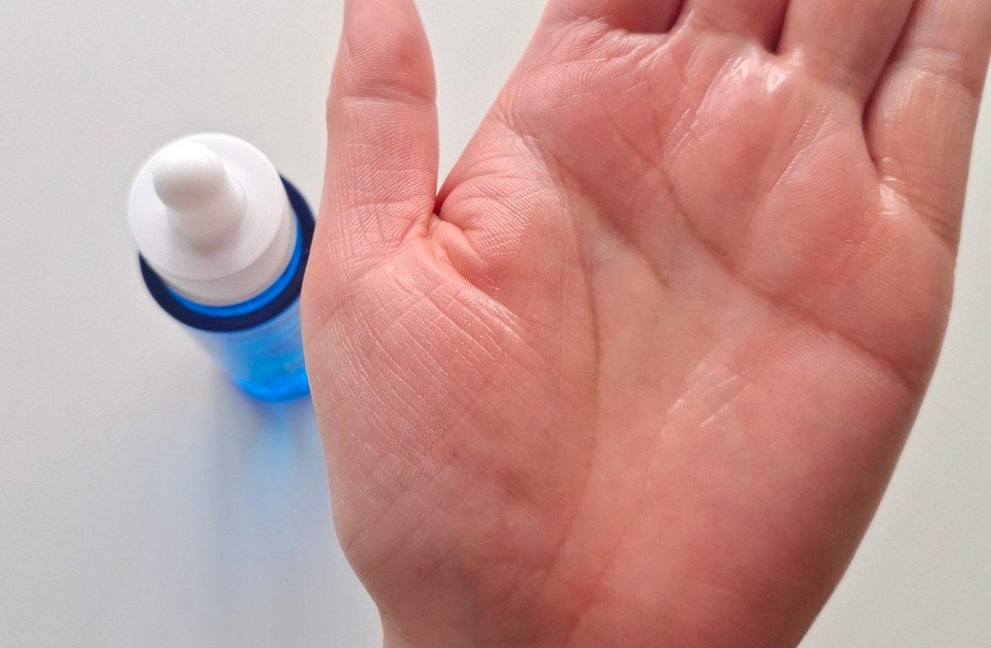 アイムユアヒーロー モイストピールケアセラム/SISI/美容液を使ったクチコミ(4枚目)