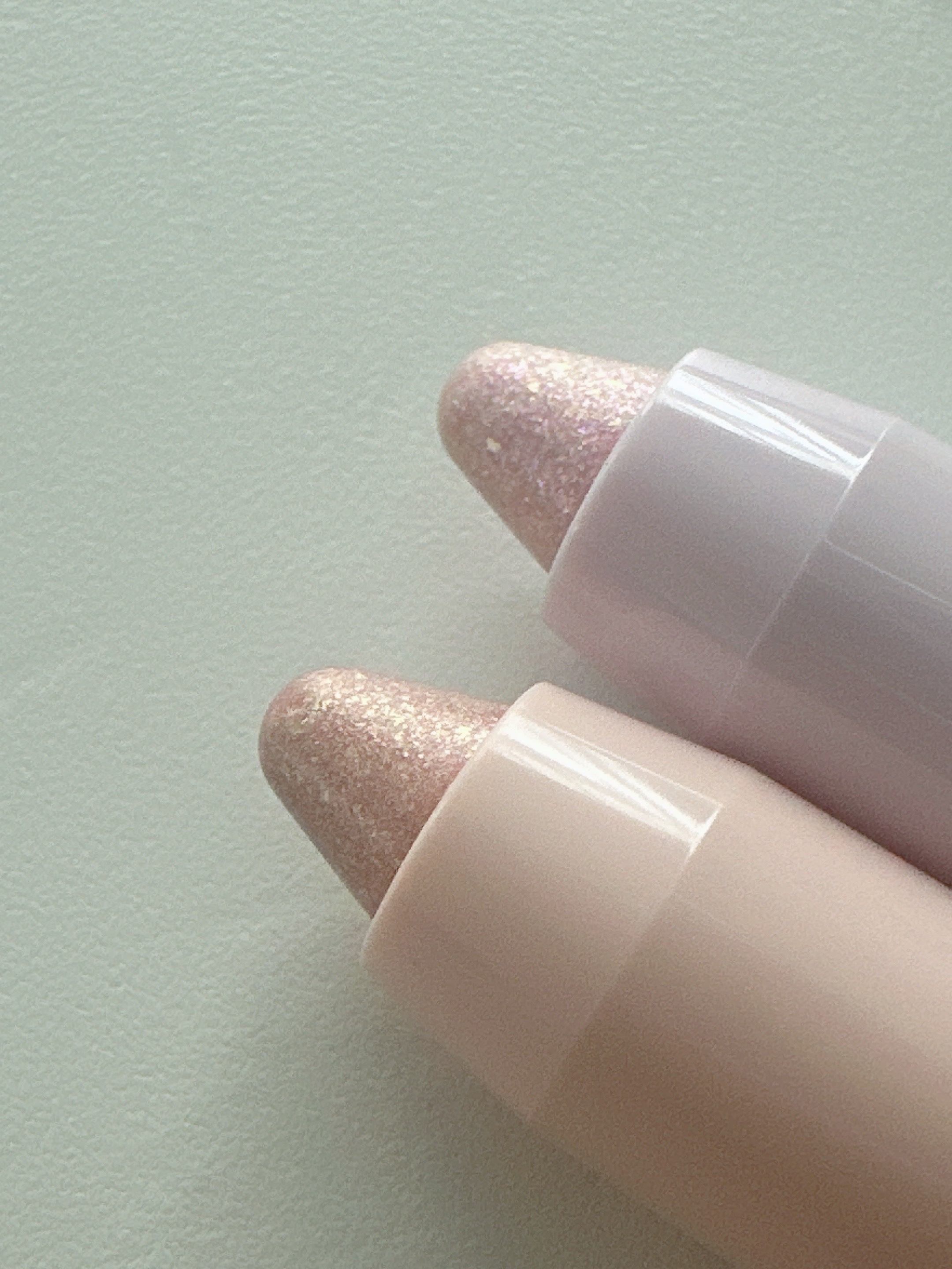 アートクラス アイグリッツ/too cool for school/スティックアイシャドウを使ったクチコミ（3枚目）