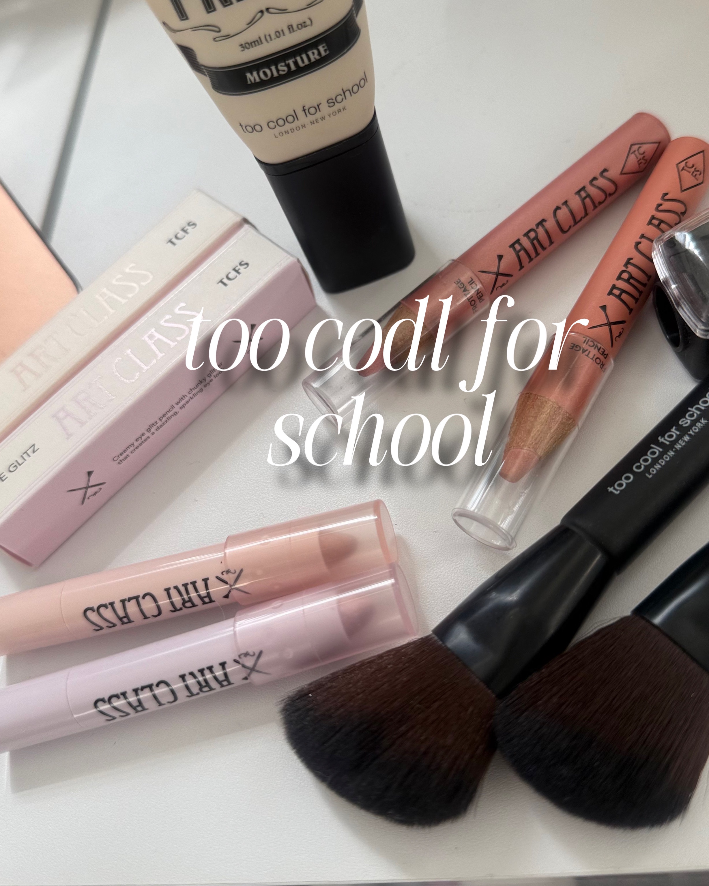 アートクラス アイグリッツ/too cool for school/スティックアイシャドウを使ったクチコミ（1枚目）