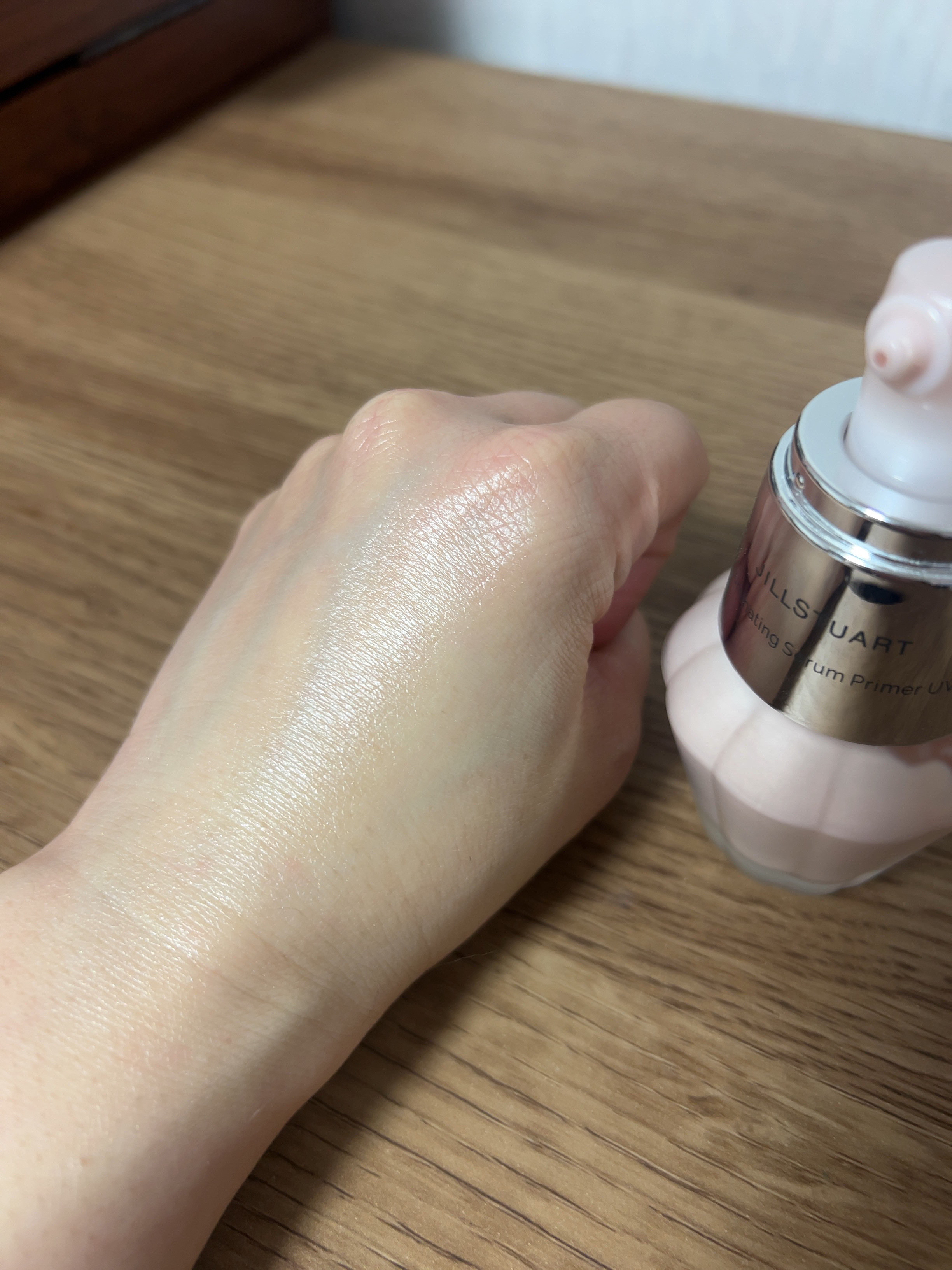 プリズム･リーブル･グロウ･セラム･ ファンデーション 0N/GIVENCHY/リキッドファンデーションを使ったクチコミ（3枚目）