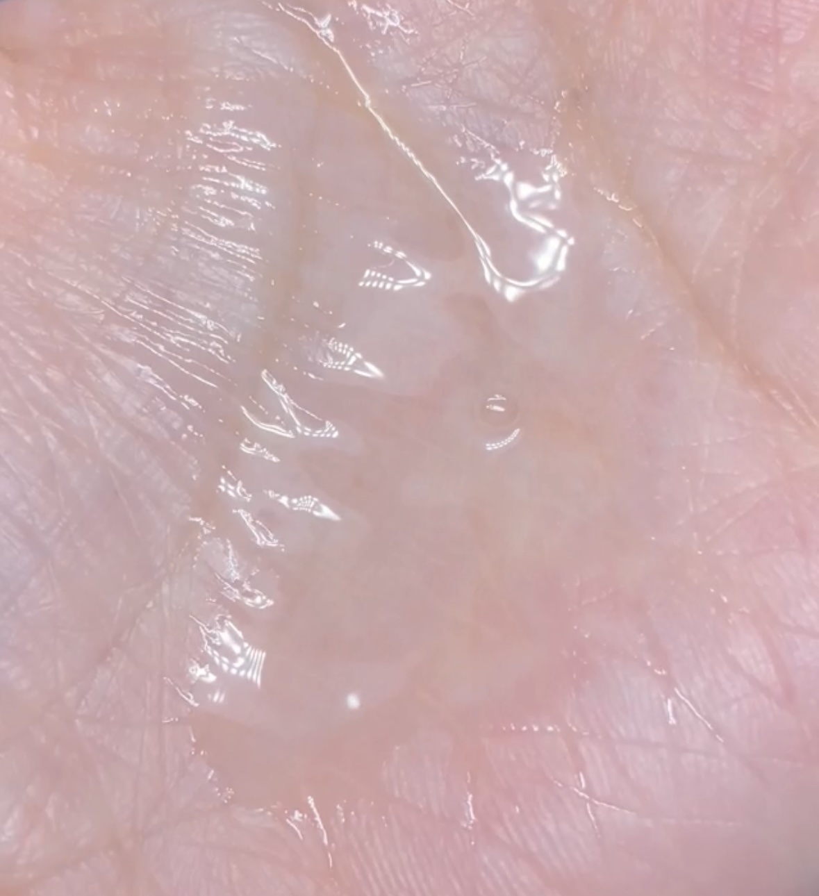 シルキーエッセンスヘアオイル /AZH/ヘアオイルを使ったクチコミ（2枚目）