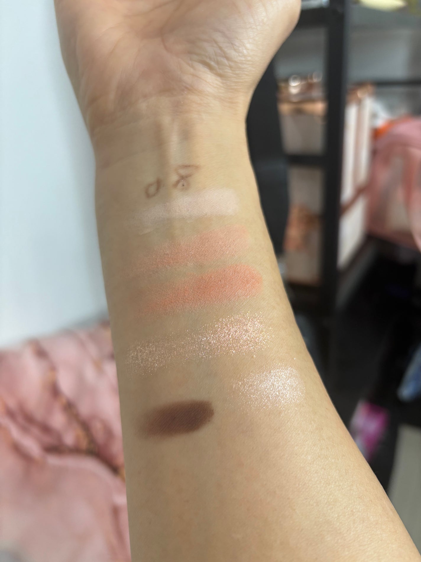 ちゃんまぃ on LIPS 「🩷ABOUTTONE新カラー登場したよRETURNTOBASI..」(6枚目)