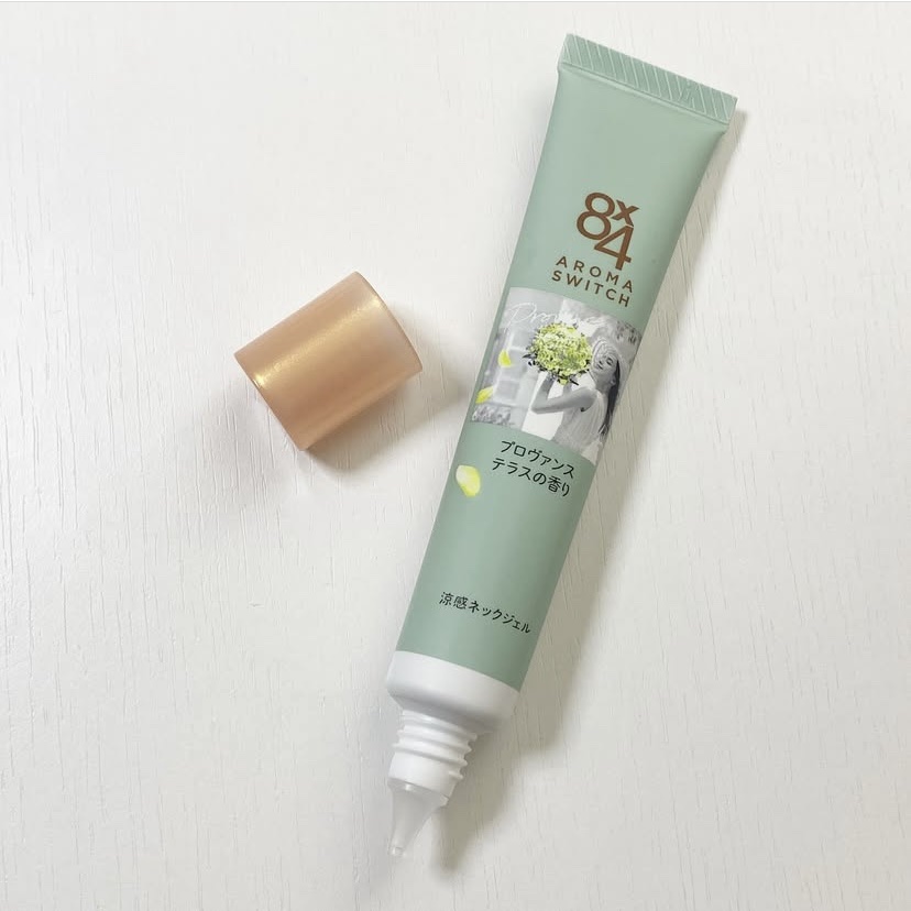 8x4 アロマスイッチ 涼感ネックジェル プロヴァンステラスの香り/８ｘ４/デオドラント・制汗剤を使ったクチコミ（2枚目）