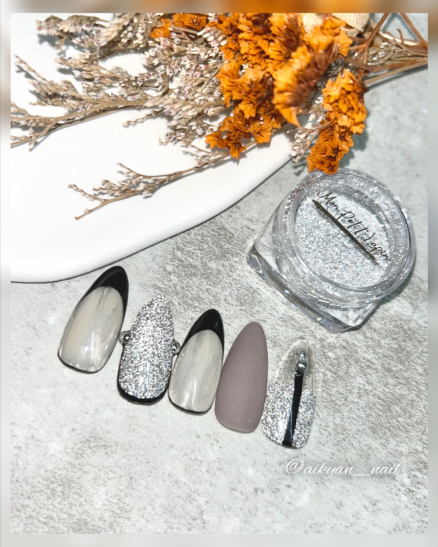 ビビッドフラッシュパウダー/mon petit lapin/ネイル用品を使ったクチコミ（2枚目）