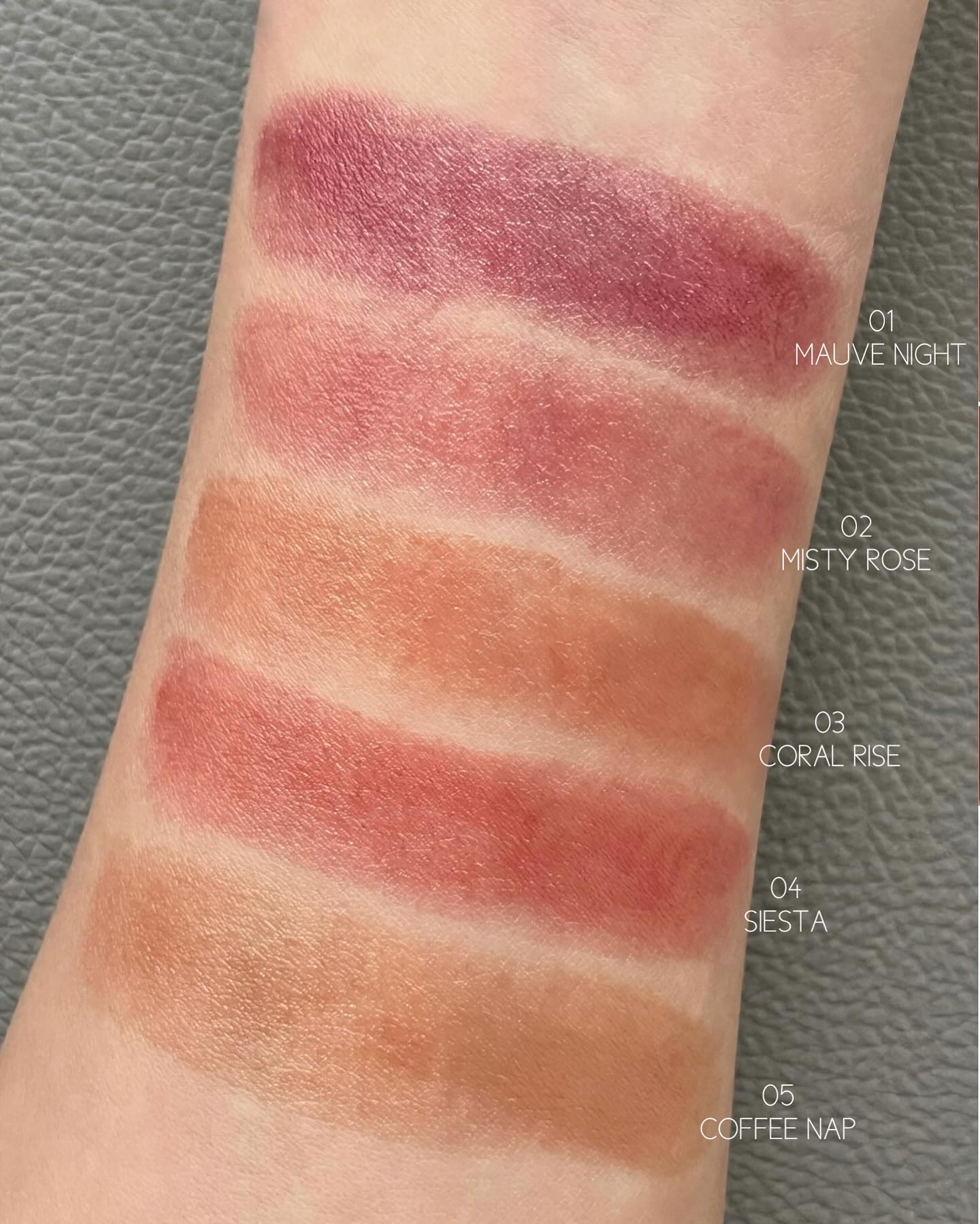 ベアリップグロー 03 コーラルライズ(朝焼けのぬくもり)/Healus/口紅を使ったクチコミ（3枚目）