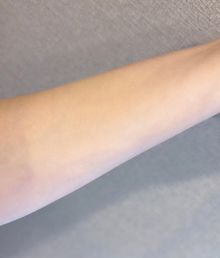 ミネラルBBパウダー EM(エンリッチモイスト)/毛穴パテ職人/プレストパウダーを使ったクチコミ(4枚目)