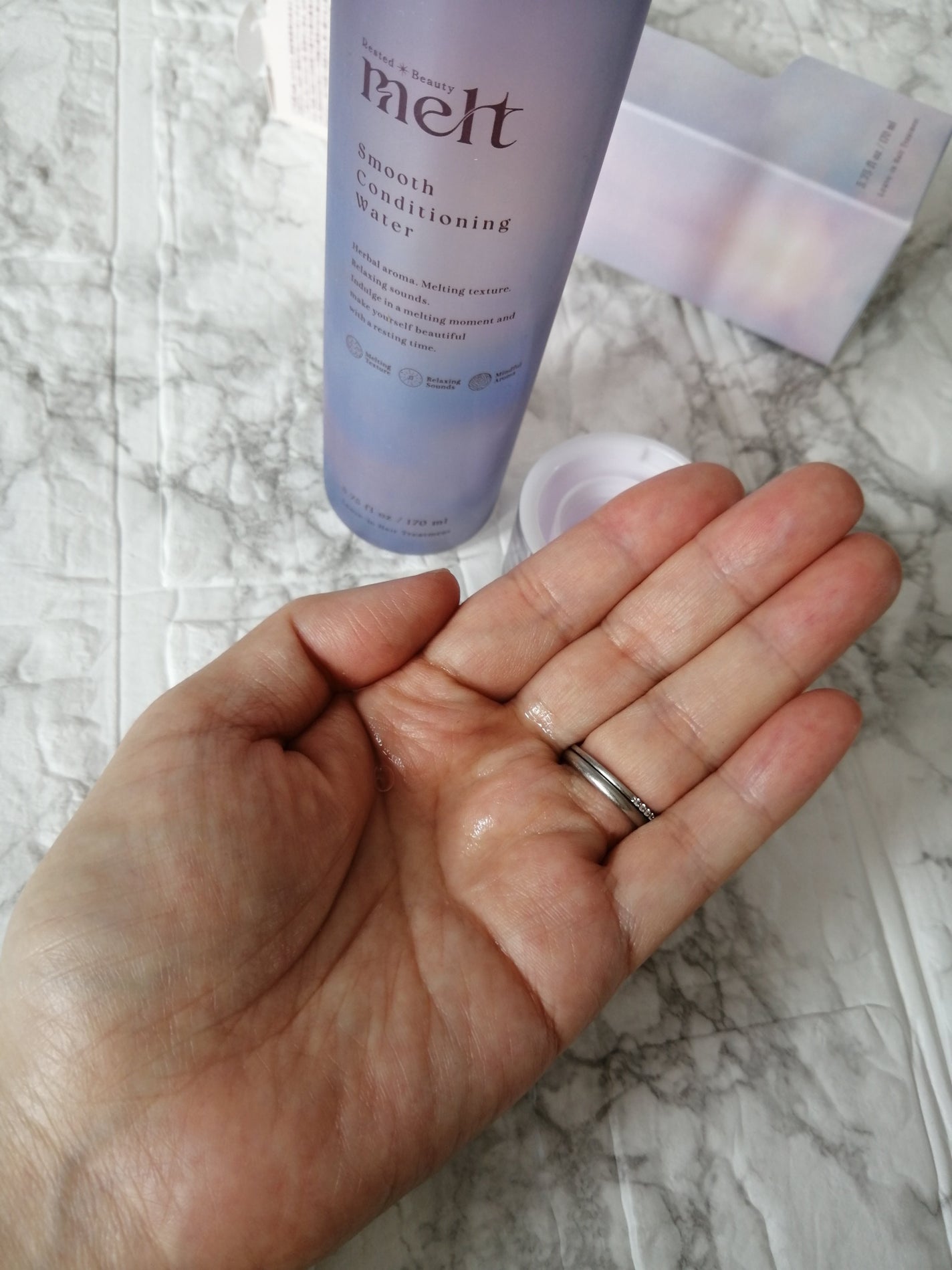 スムース コンディショニング ウォーター/melt/アウトバストリートメントを使ったクチコミ(2枚目)