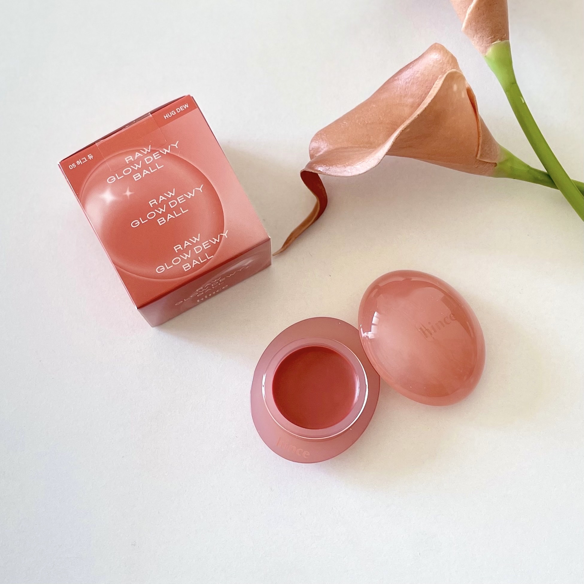 ロウグロウデューイーボール 05 ハグデュー/hince/リップバームを使ったクチコミ（1枚目）