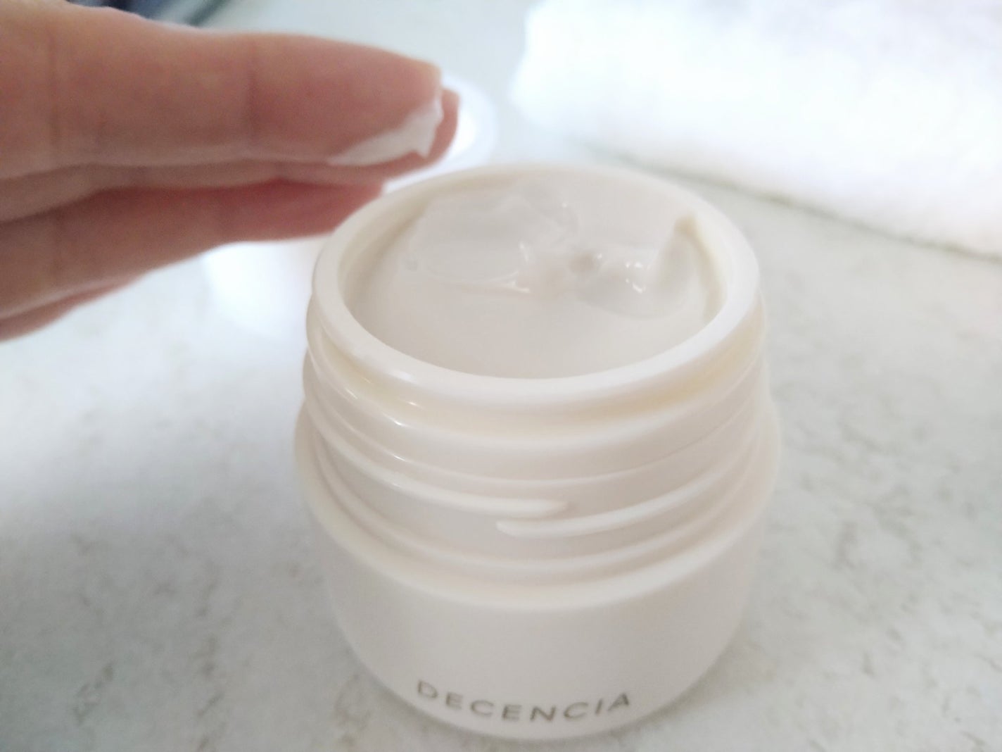 ディセンシア クリーム/DECENCIA/フェイスクリームを使ったクチコミ(2枚目)