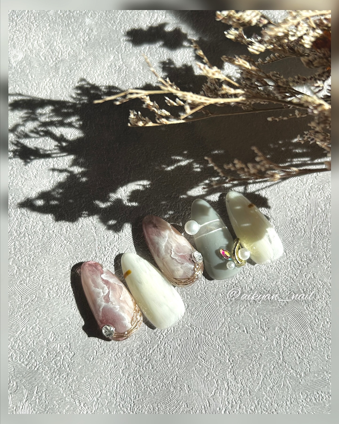 リーフストーン/キラネイル/ネイルチップ・パーツを使ったクチコミ（1枚目）